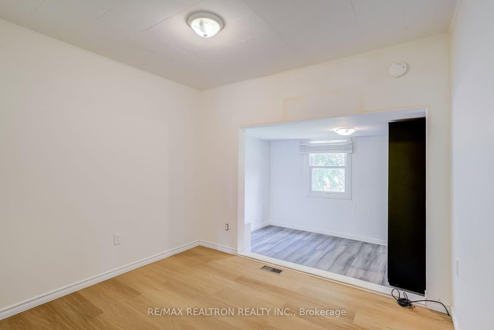 913 Pickering Beach Road thumbnail 21