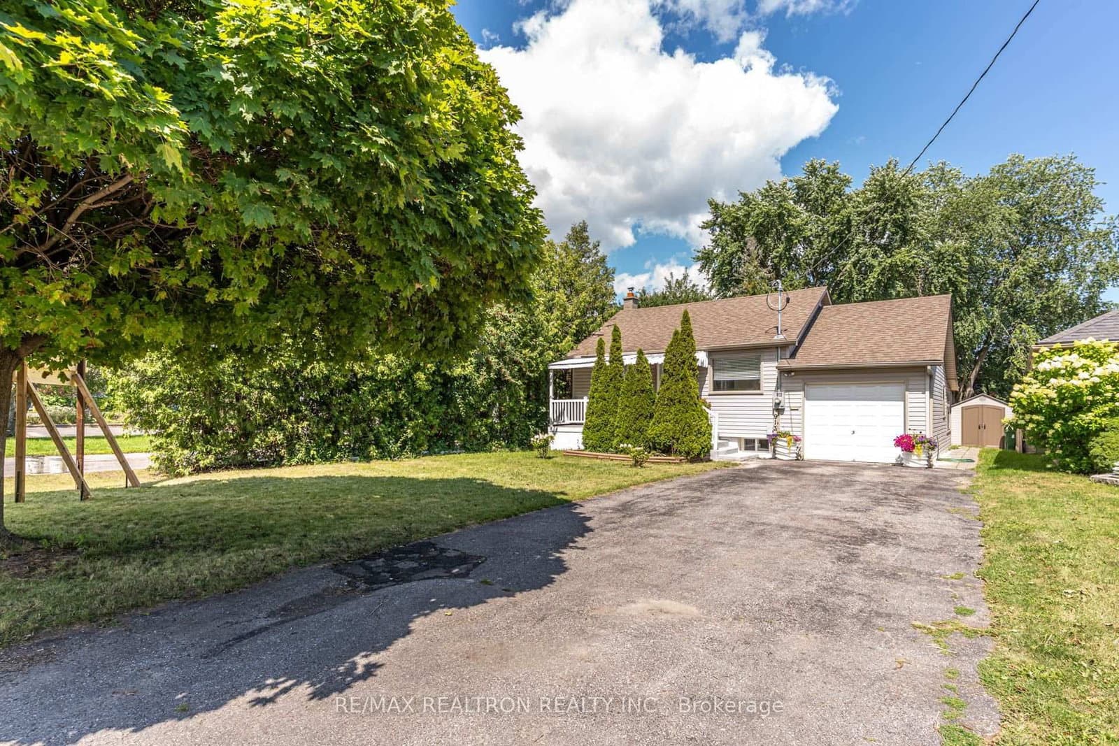 913 Pickering Beach Road thumbnail 3