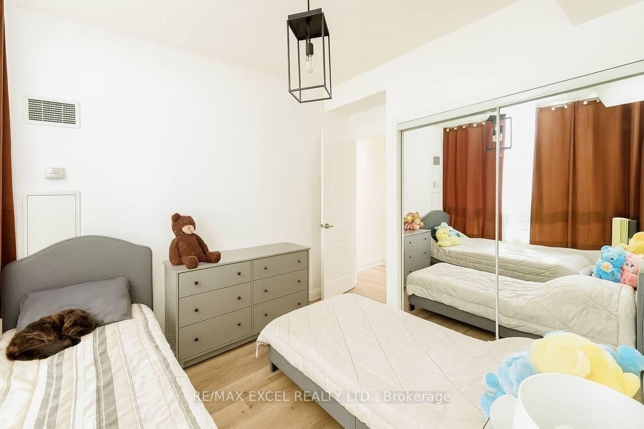 60 Brian Harrison Way, Unit Ph3703 thumbnail 9