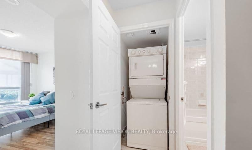 83 Borough Drive, Unit 1410 thumbnail 8