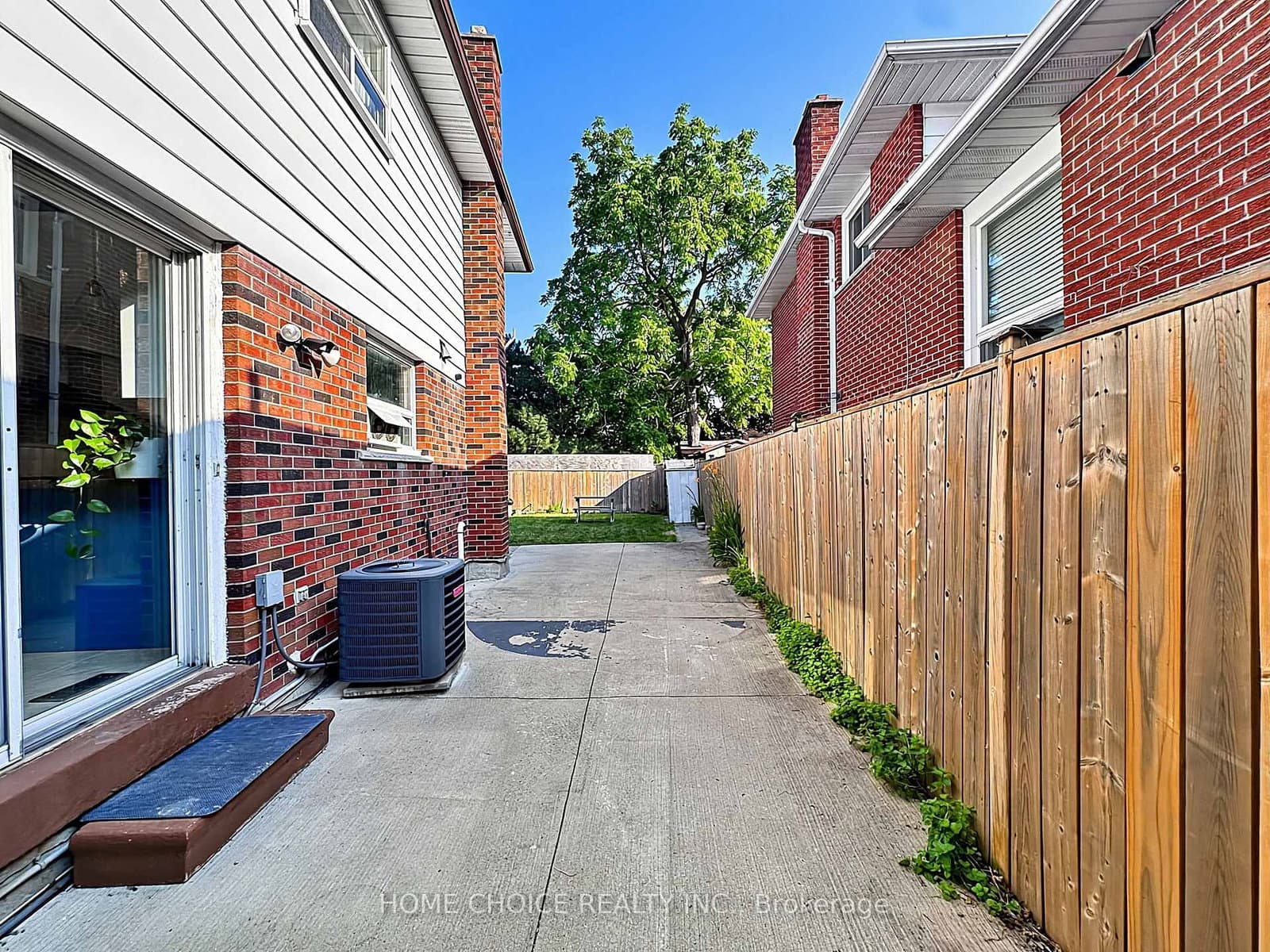 38 Robbinstone Drive thumbnail 46