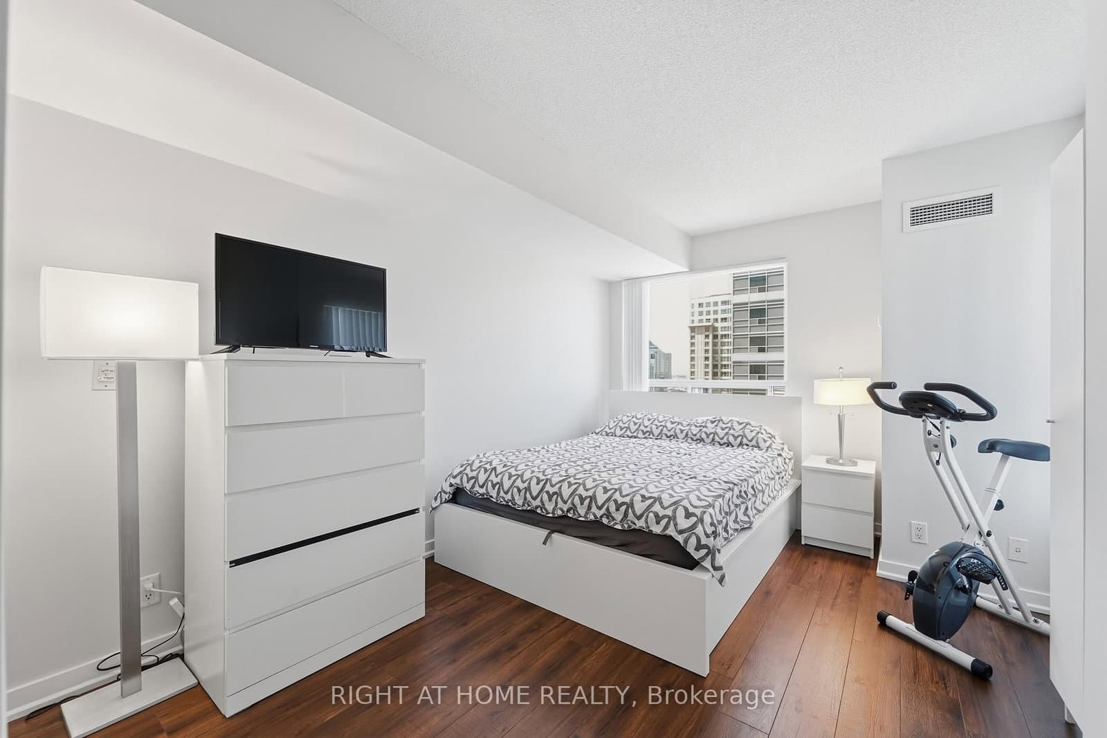 38 Lee Centre Drive, Unit 1612 thumbnail 13