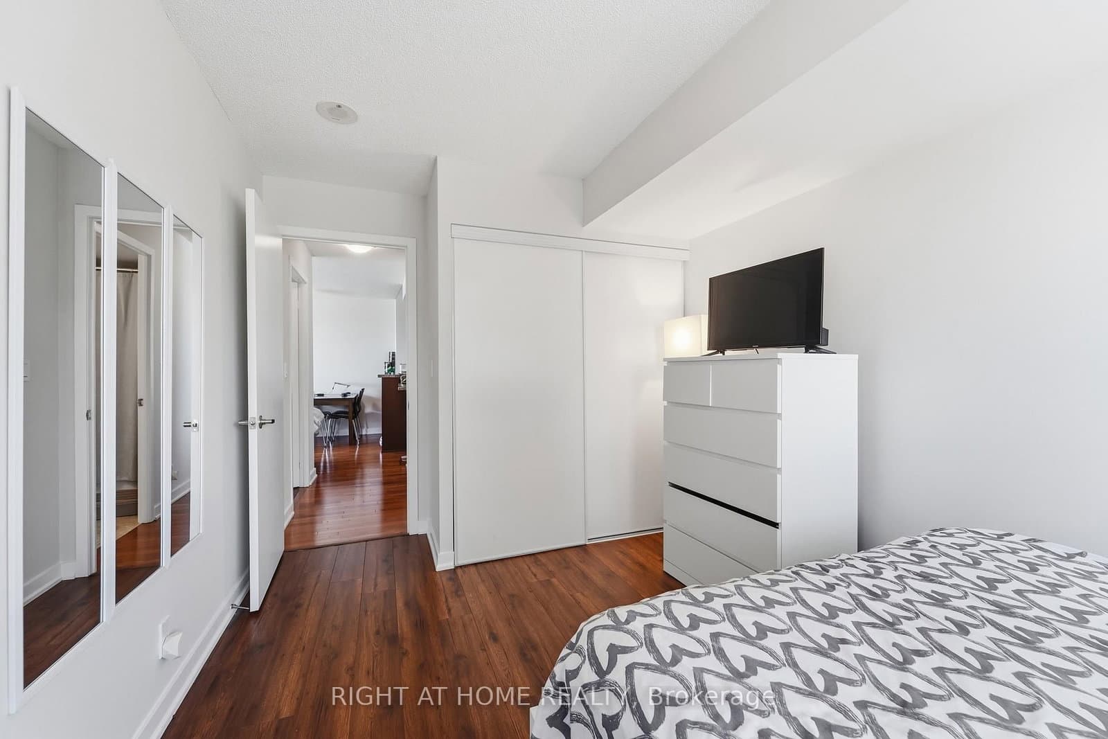 38 Lee Centre Drive, Unit 1612 thumbnail 15