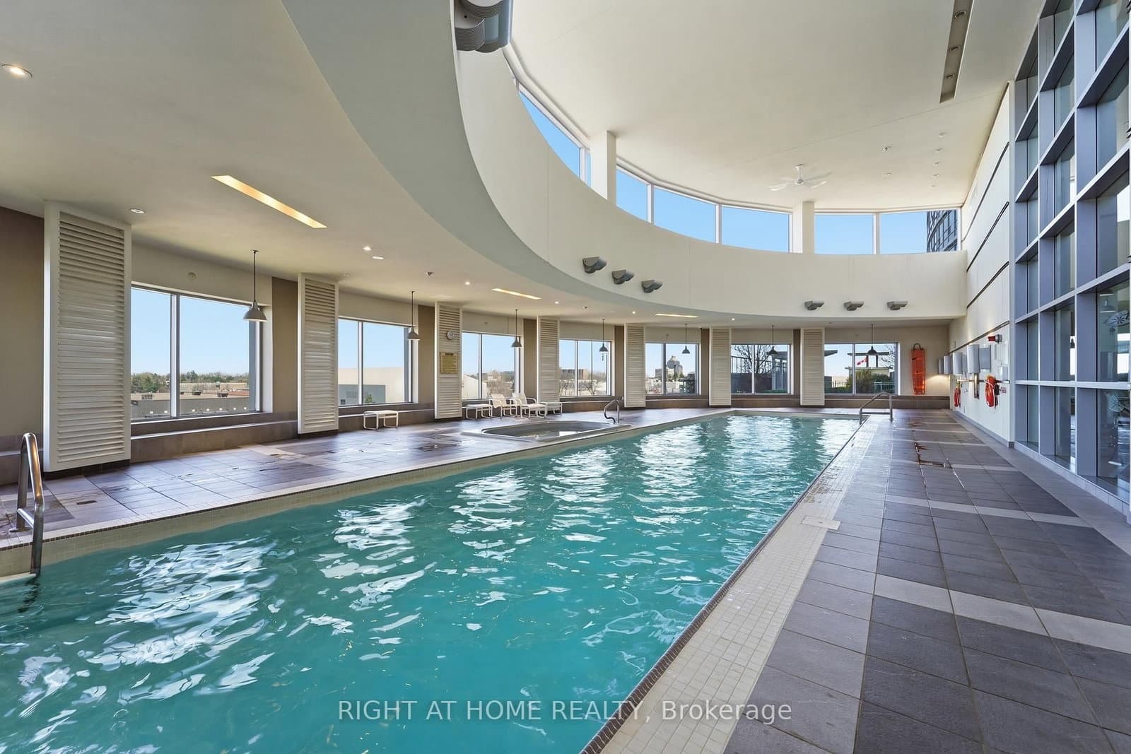 38 Lee Centre Drive, Unit 1612 thumbnail 17
