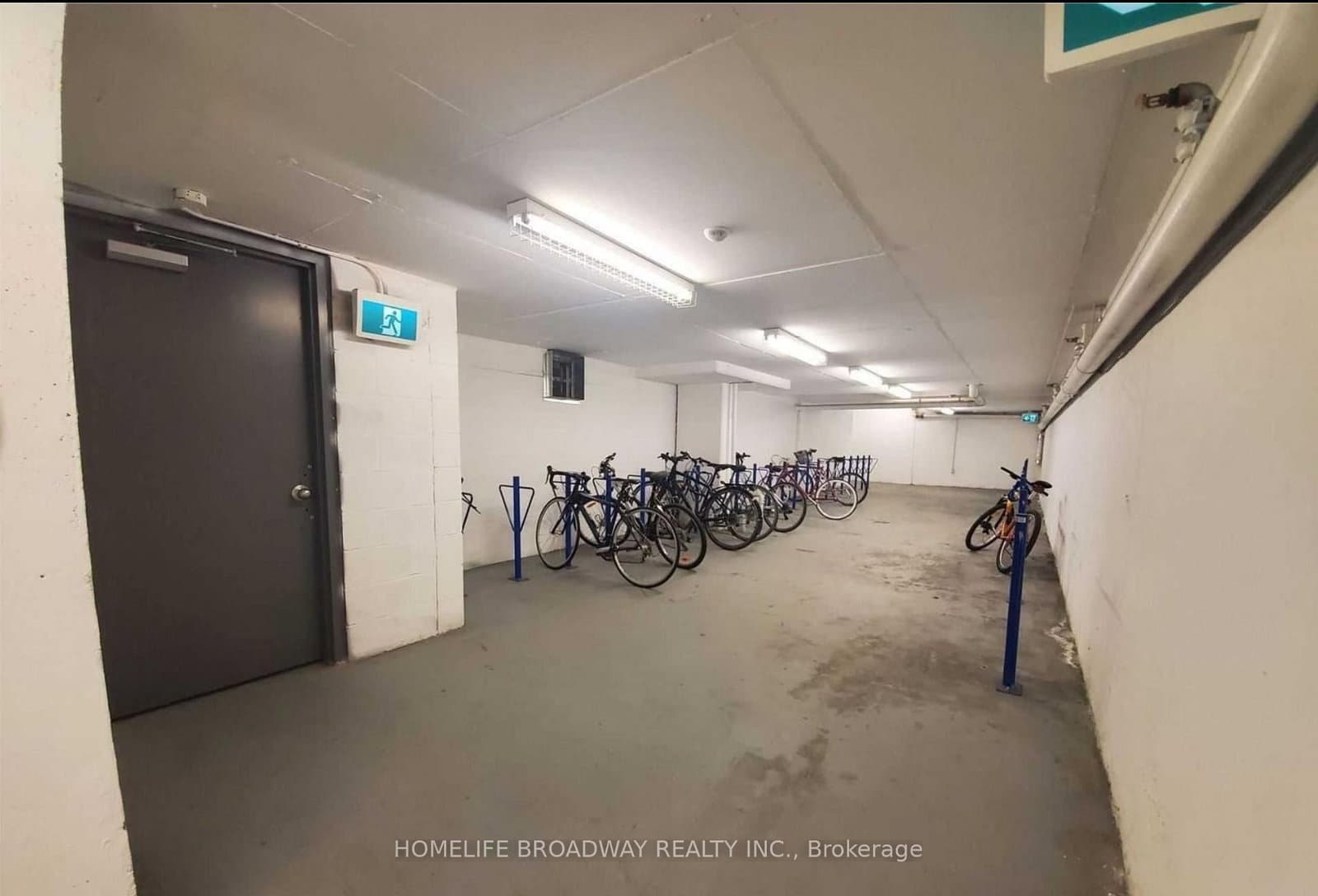 246 Logan Avenue, Unit 313 thumbnail 18