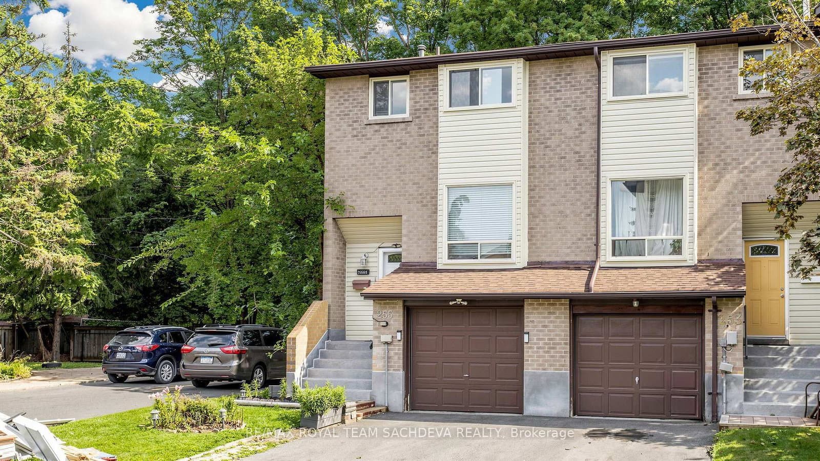 55 Collinsgrove Road, Unit 255 - Image 1