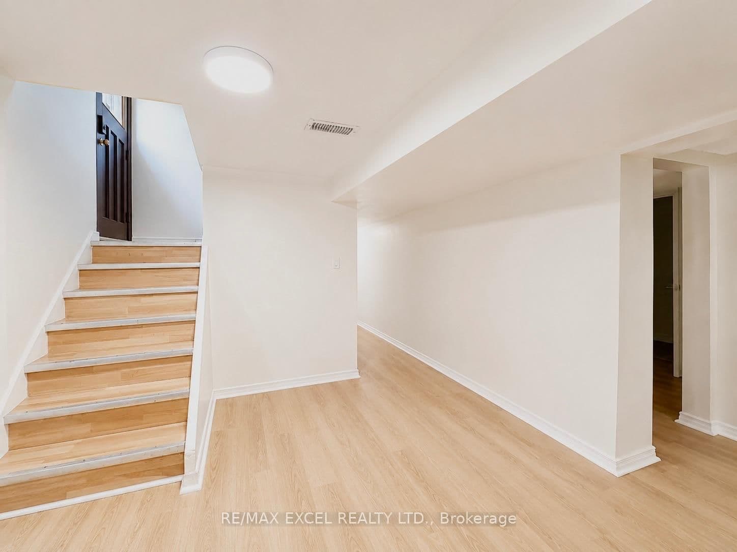 39 Commons Drive, Unit Lower - Image 1