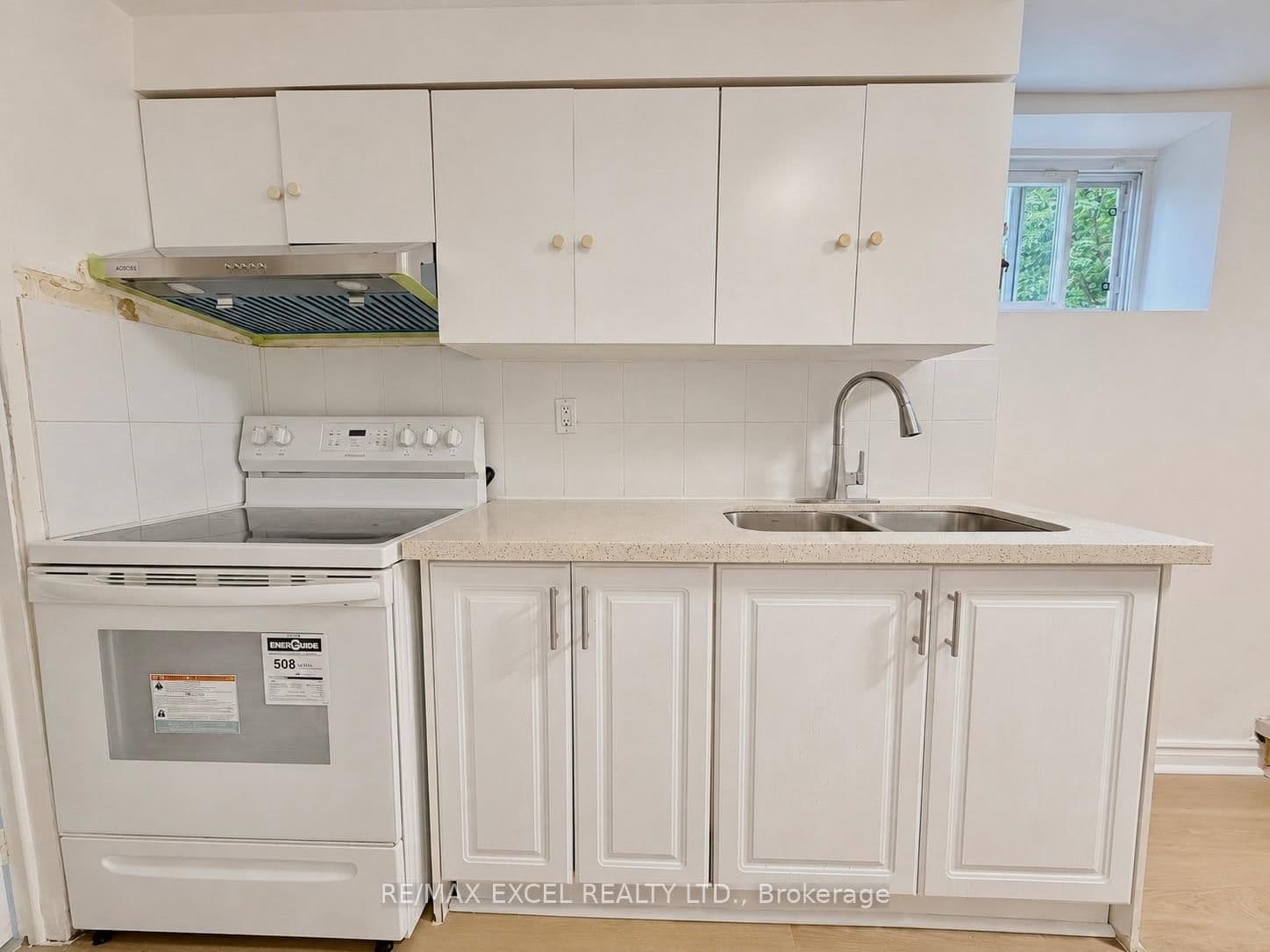 39 Commons Drive, Unit Lower thumbnail 2