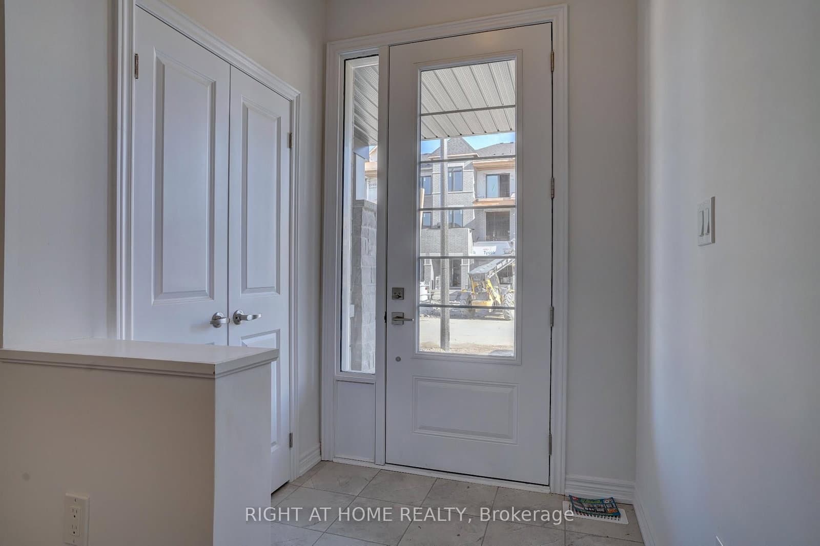 2038 CAMERON LOTT Crescent thumbnail 2