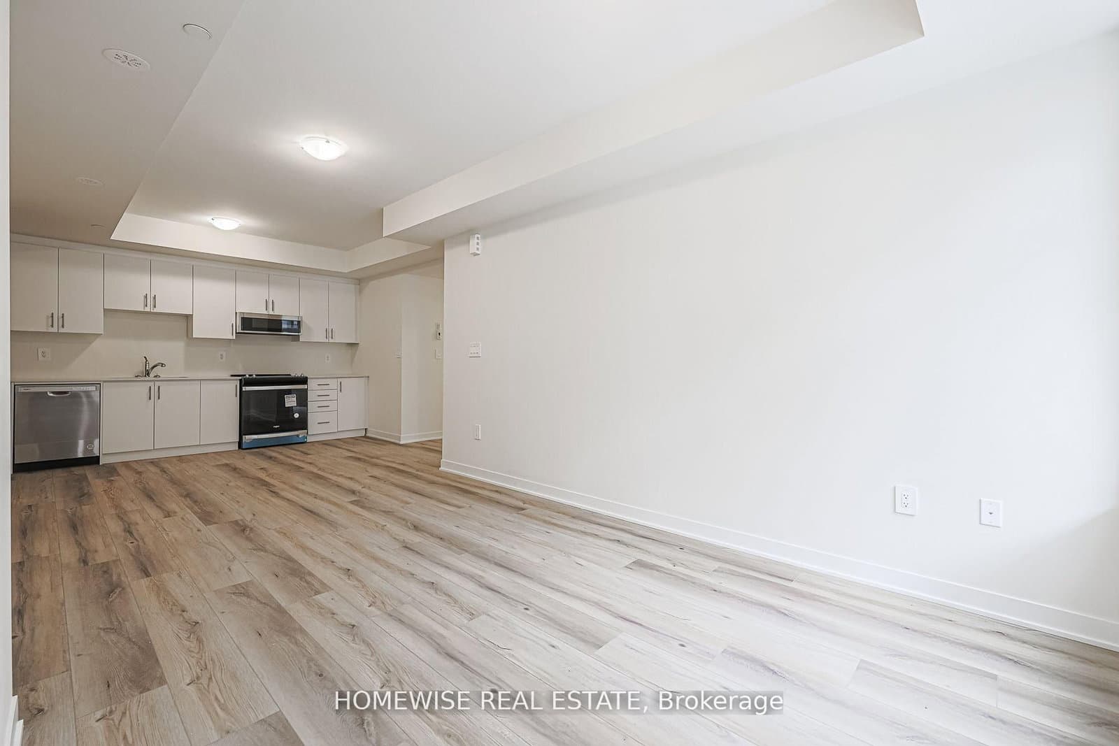 755 Omega Drive, Unit 203 thumbnail 3