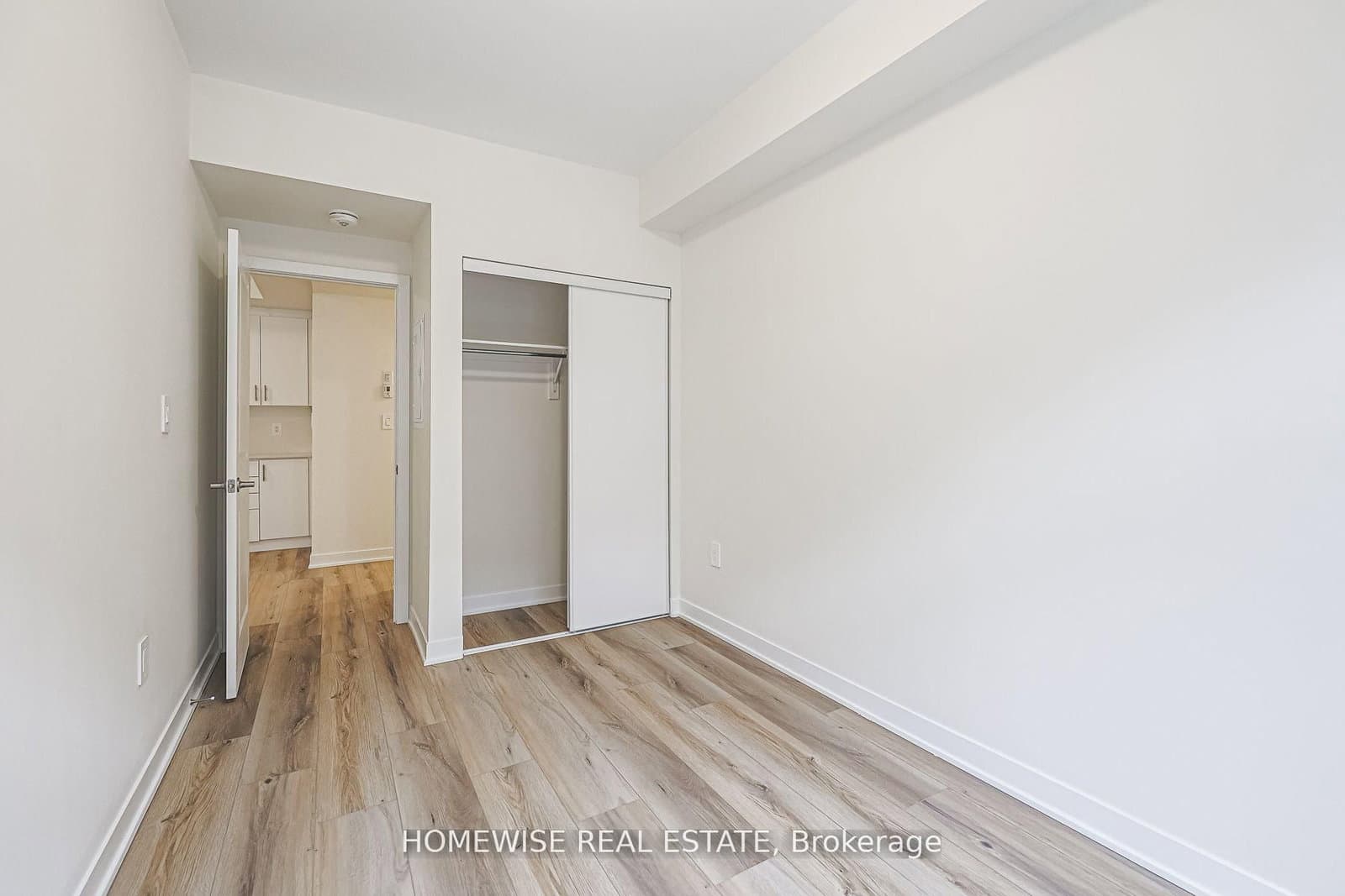 755 Omega Drive, Unit 203 thumbnail 9