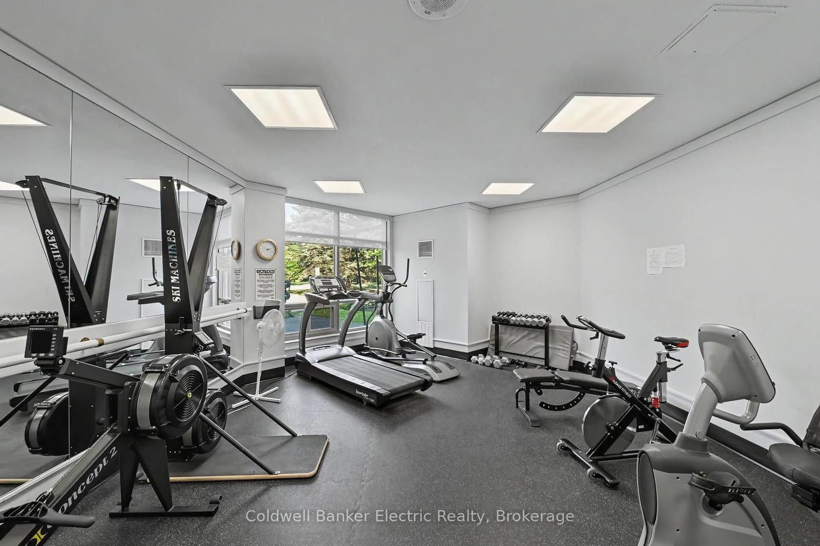 712 Rossland Road E, Unit 1011 thumbnail 15