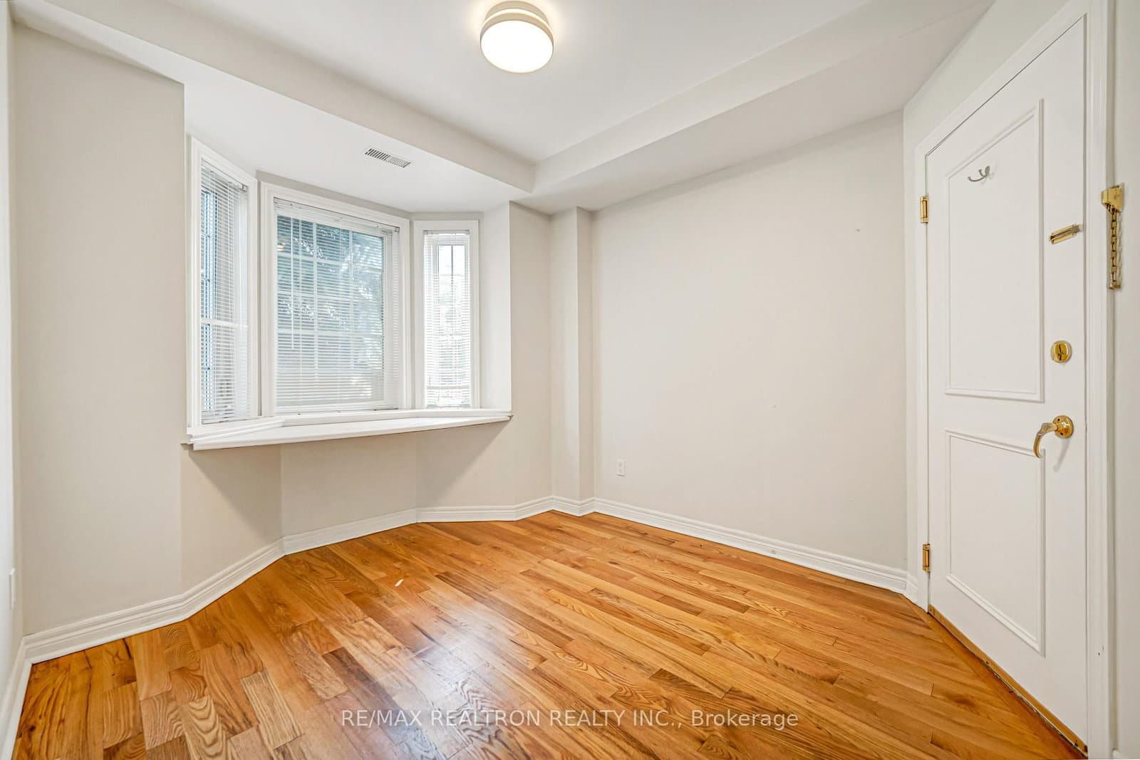 454 Donlands Avenue thumbnail 15