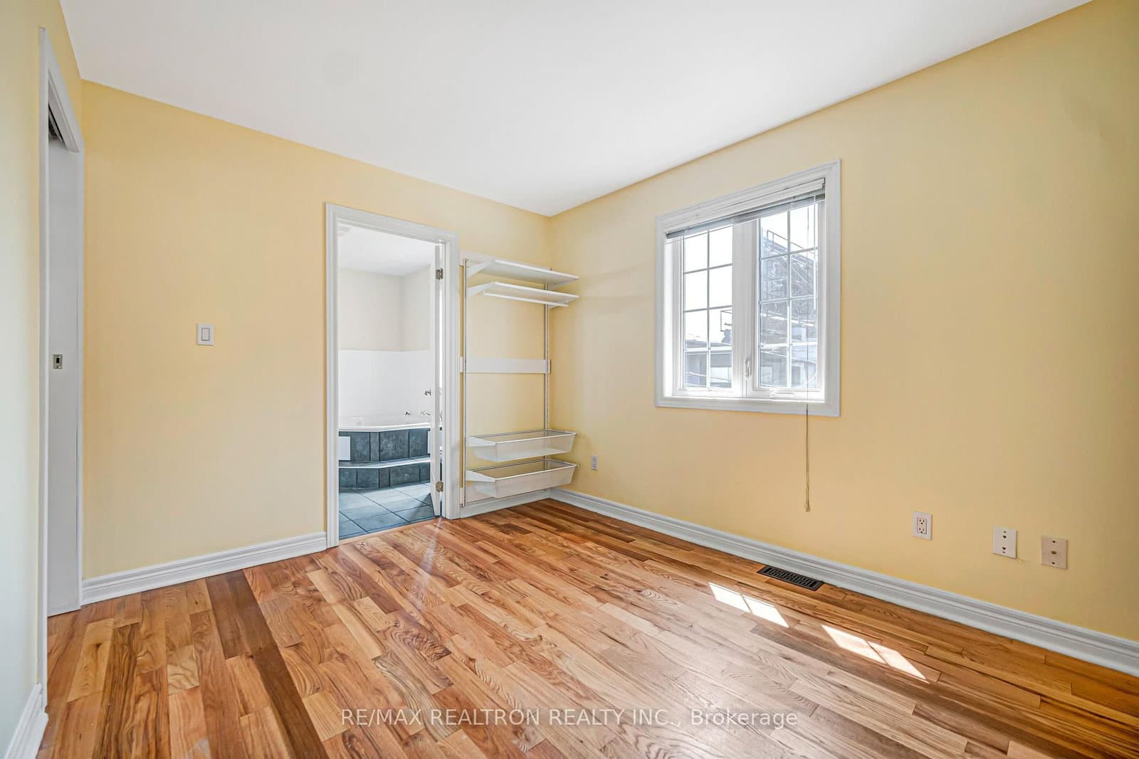 454 Donlands Avenue thumbnail 21
