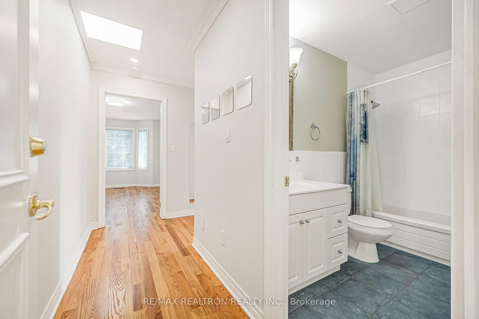 454 Donlands Avenue thumbnail 25