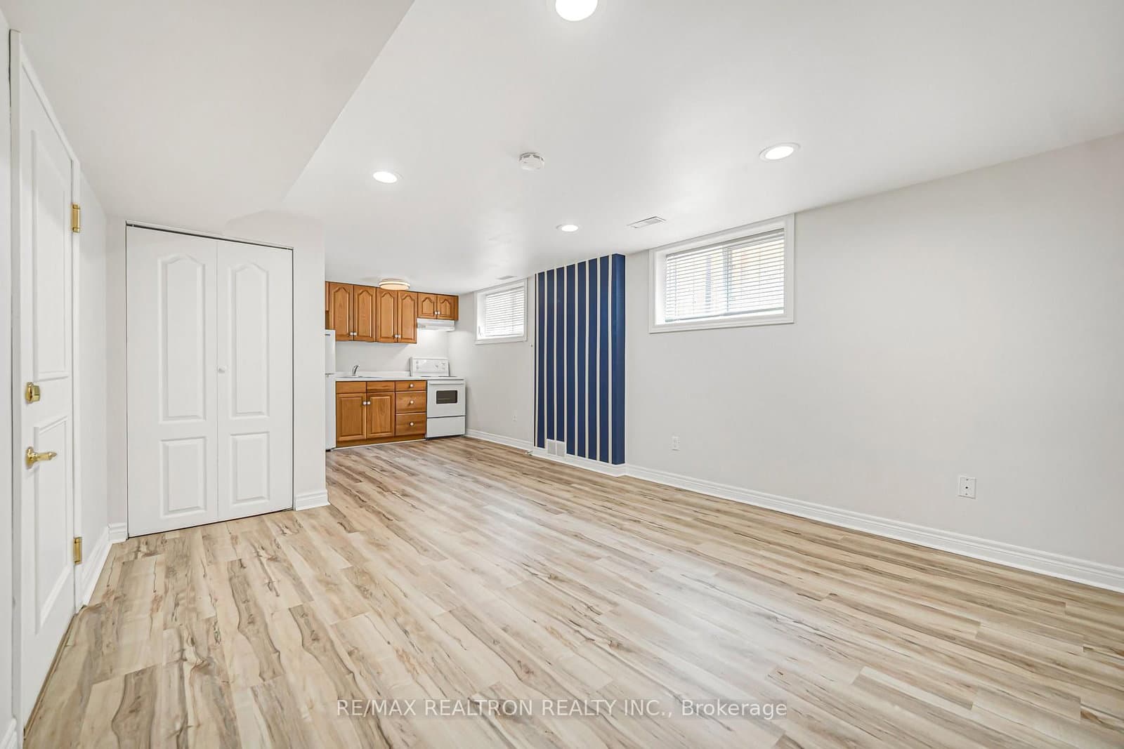 454 Donlands Avenue thumbnail 37