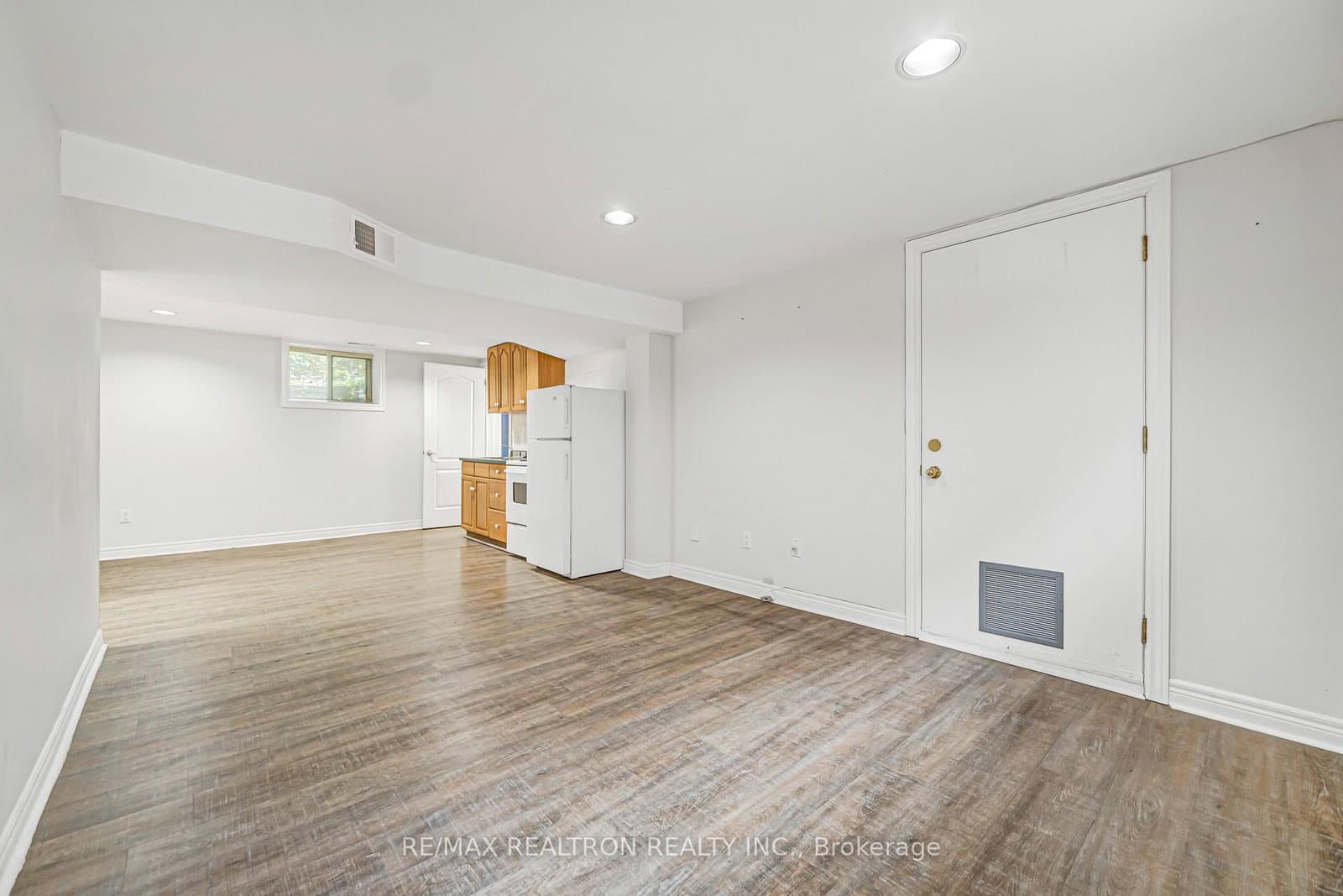 454 Donlands Avenue thumbnail 43