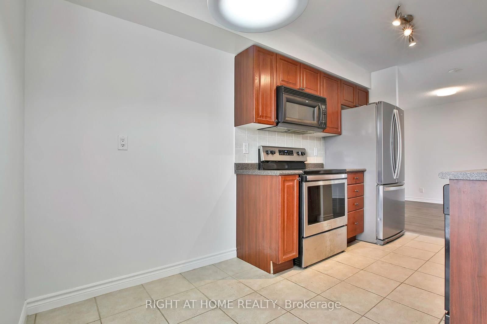 18 Mondeo Drive, Unit 626 thumbnail 10