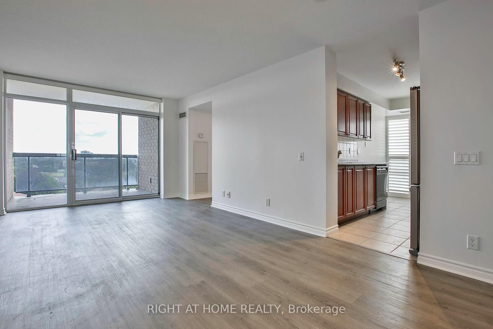18 Mondeo Drive, Unit 626 thumbnail 14