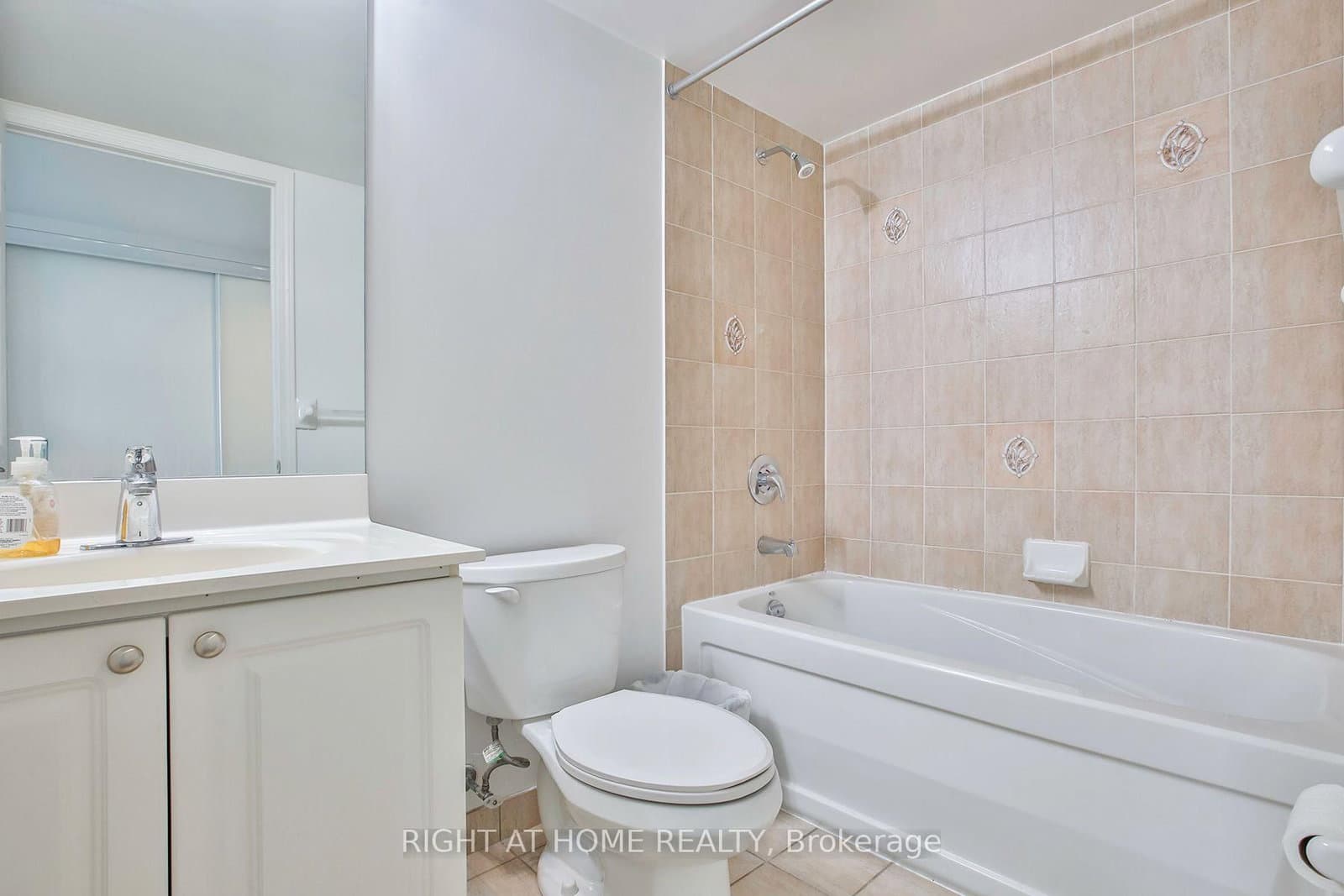18 Mondeo Drive, Unit 626 thumbnail 27