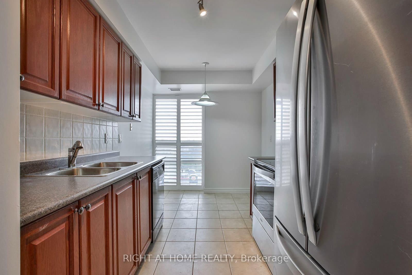 18 Mondeo Drive, Unit 626 thumbnail 8