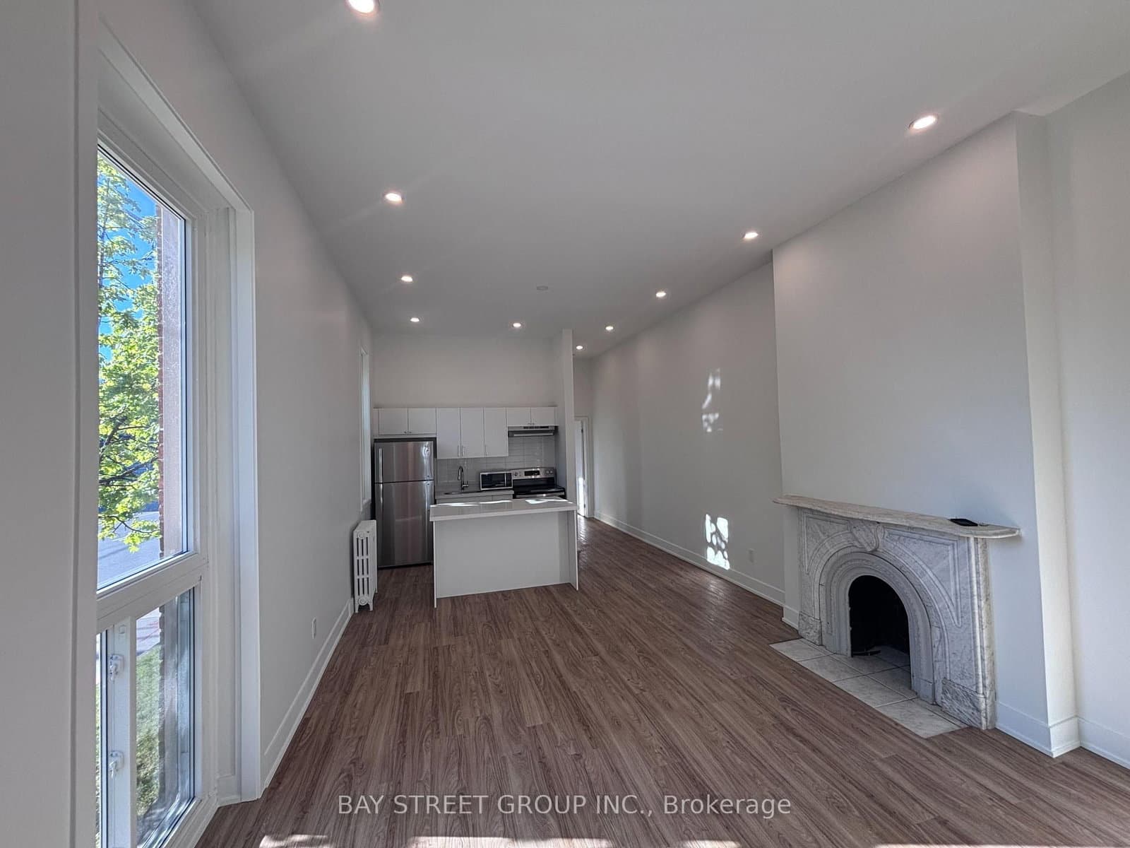 1311 Pape Avenue, Unit 2 thumbnail 5
