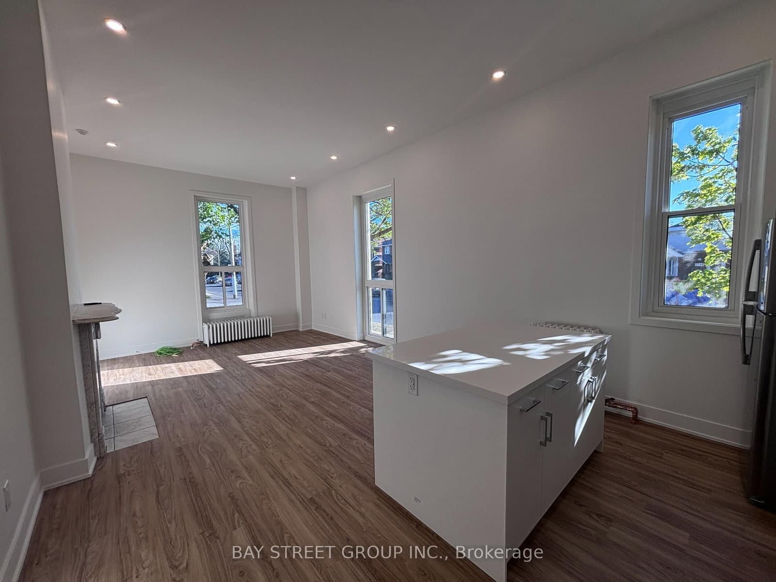 1311 Pape Avenue, Unit 2 thumbnail 8