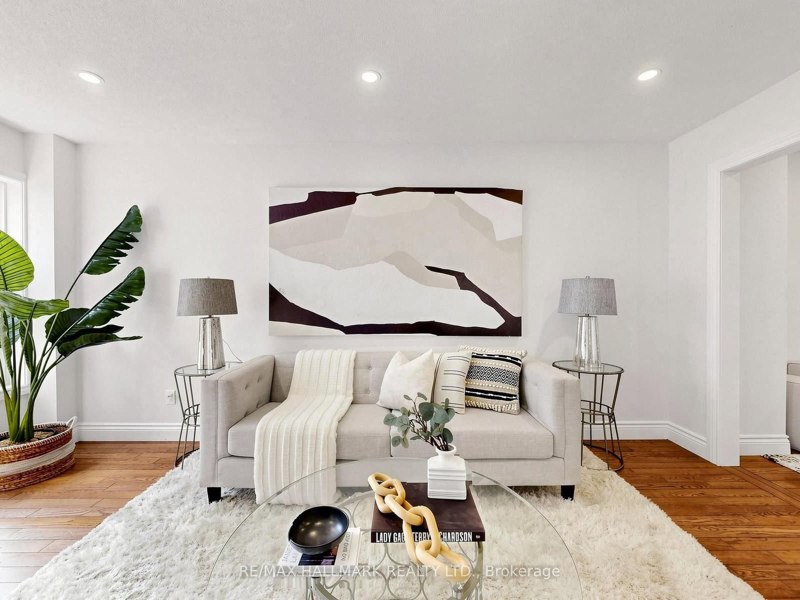 18 Howes Street thumbnail 4