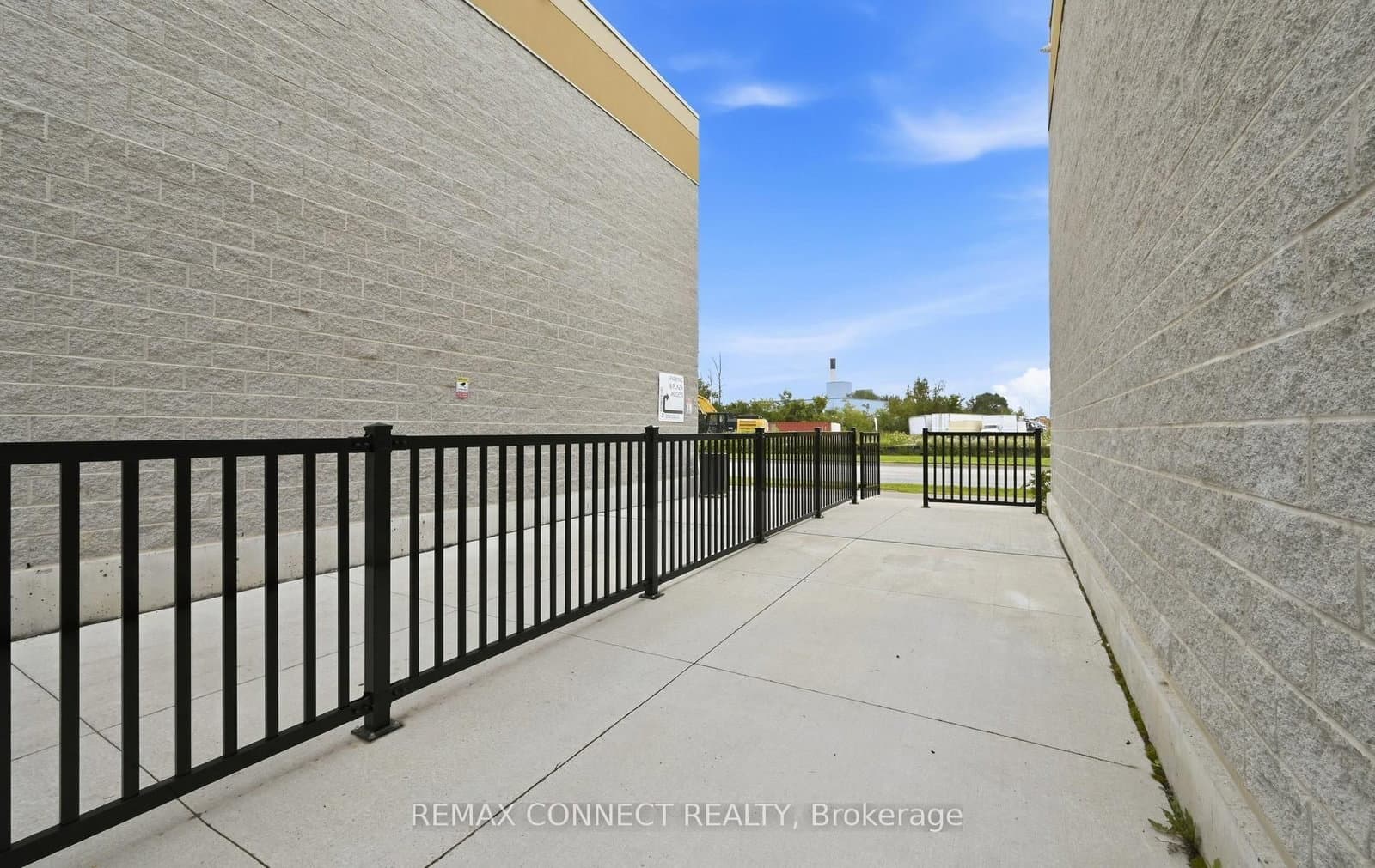 190 Station Street, Unit 11 thumbnail 35