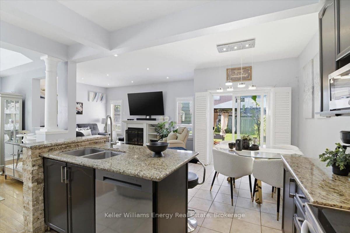 9 Iberville Road W thumbnail 16