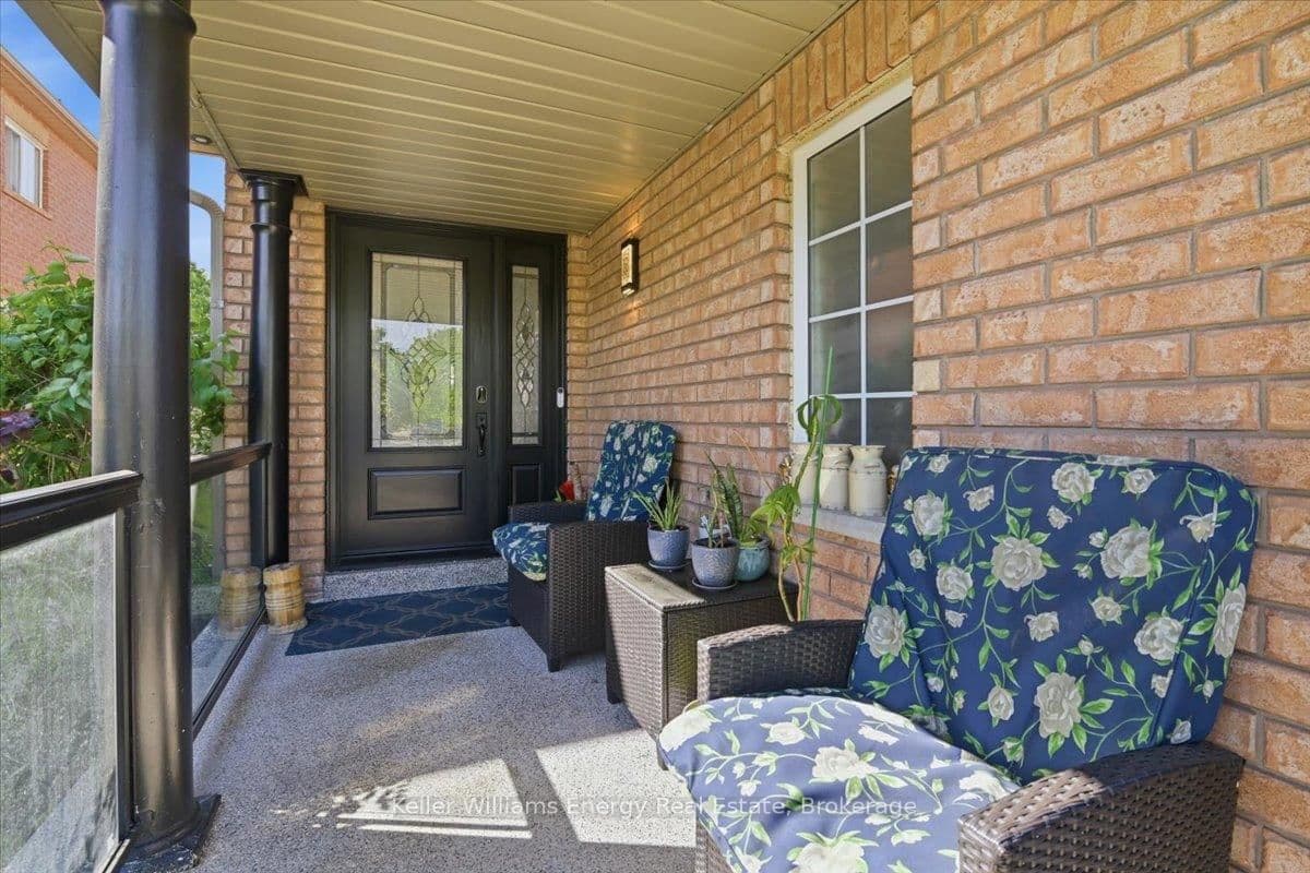 9 Iberville Road W thumbnail 3