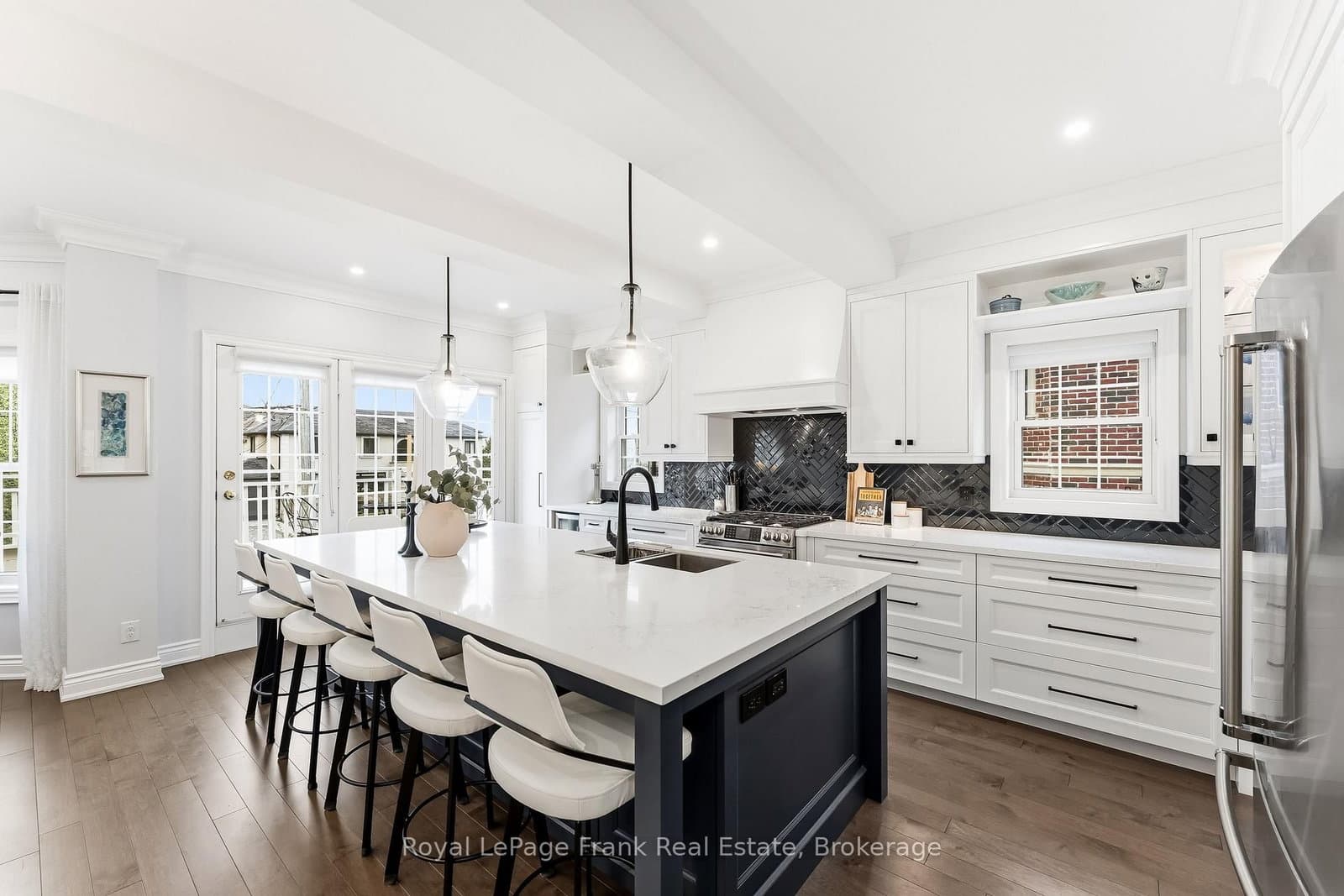 470 Poplar Avenue thumbnail 14