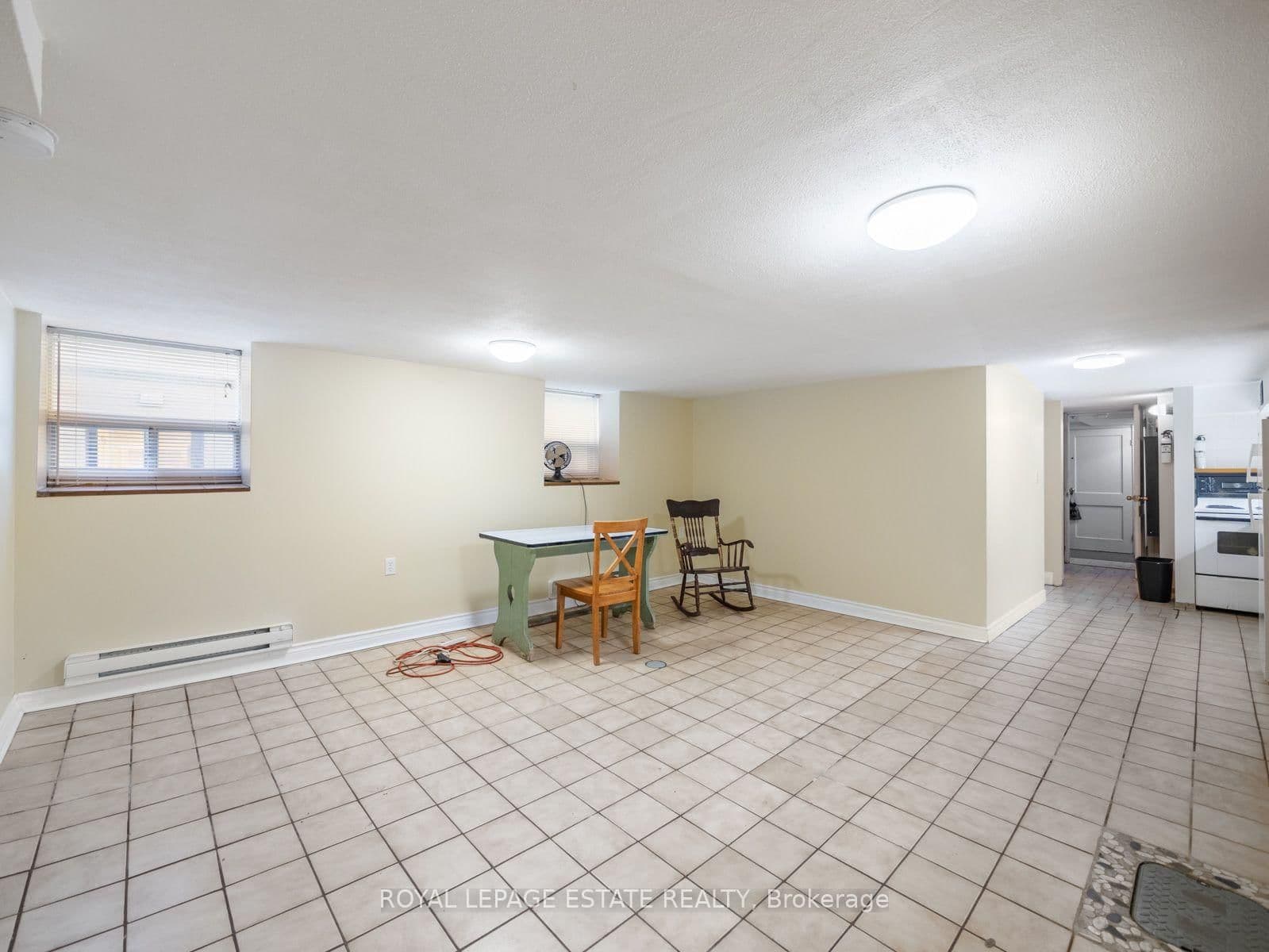 2275 Queen Street E thumbnail 38