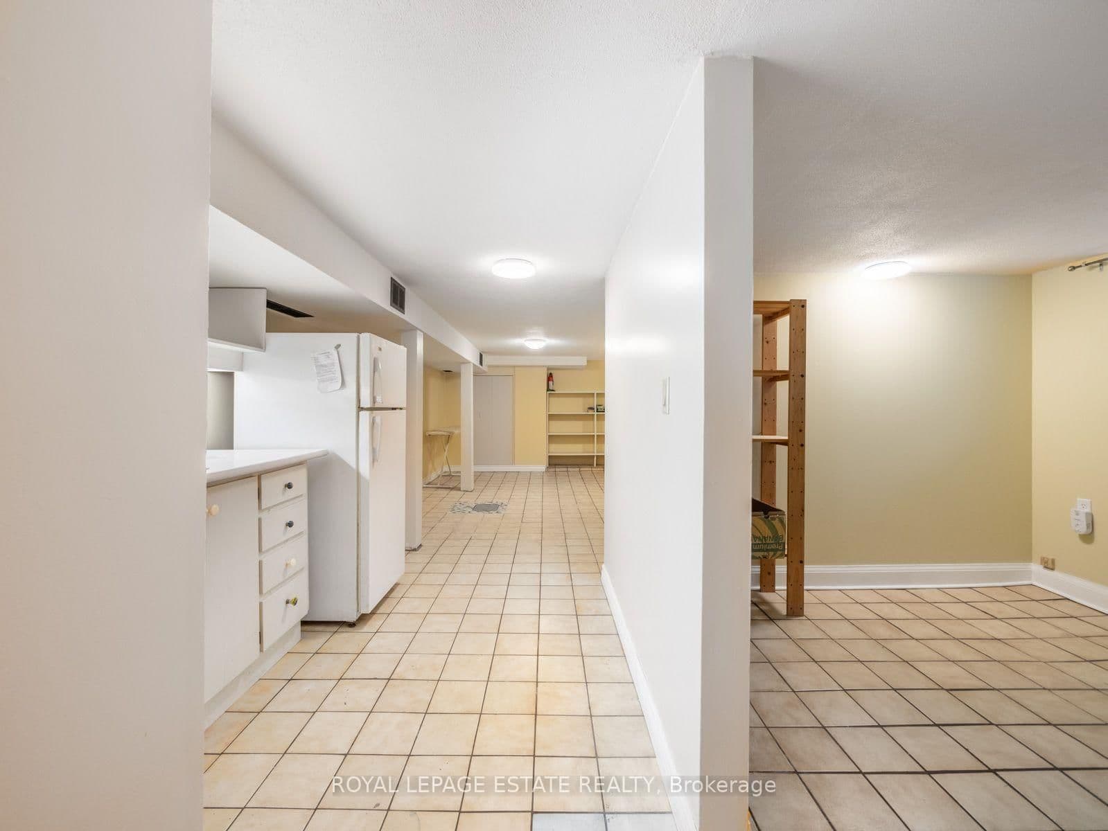 2275 Queen Street E thumbnail 40