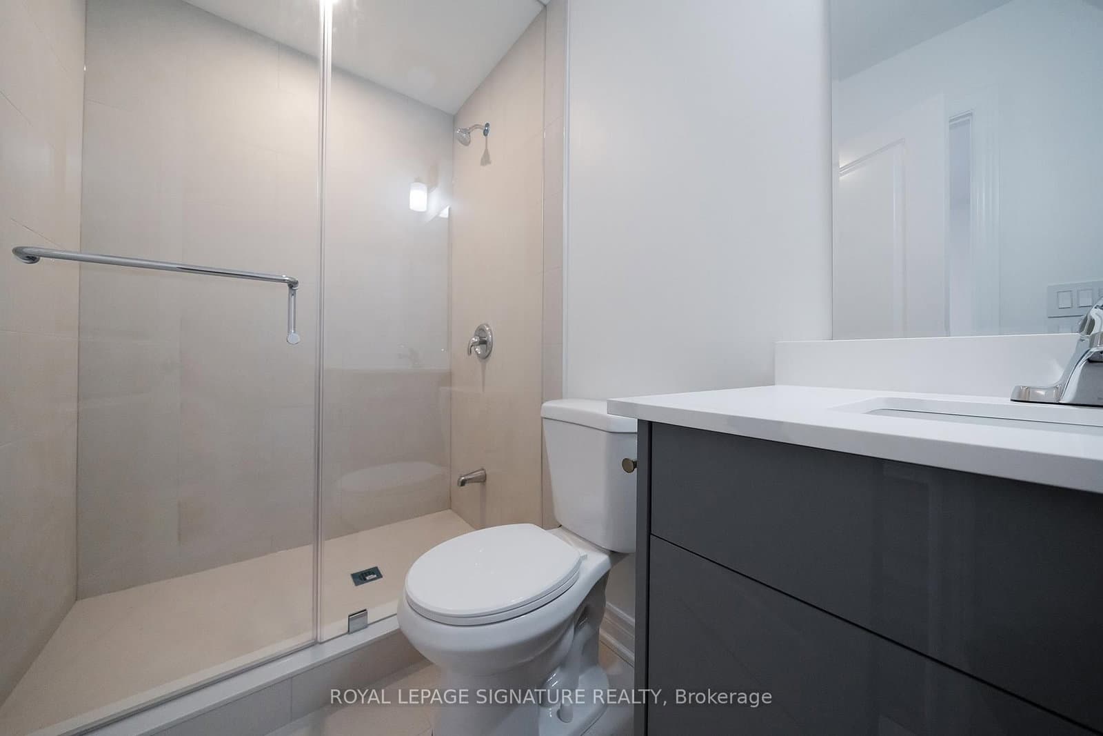 2052 Pharmacy Avenue, Unit 3 thumbnail 12