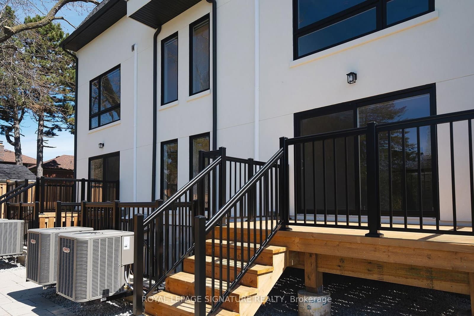 2052 Pharmacy Avenue, Unit 3 thumbnail 15