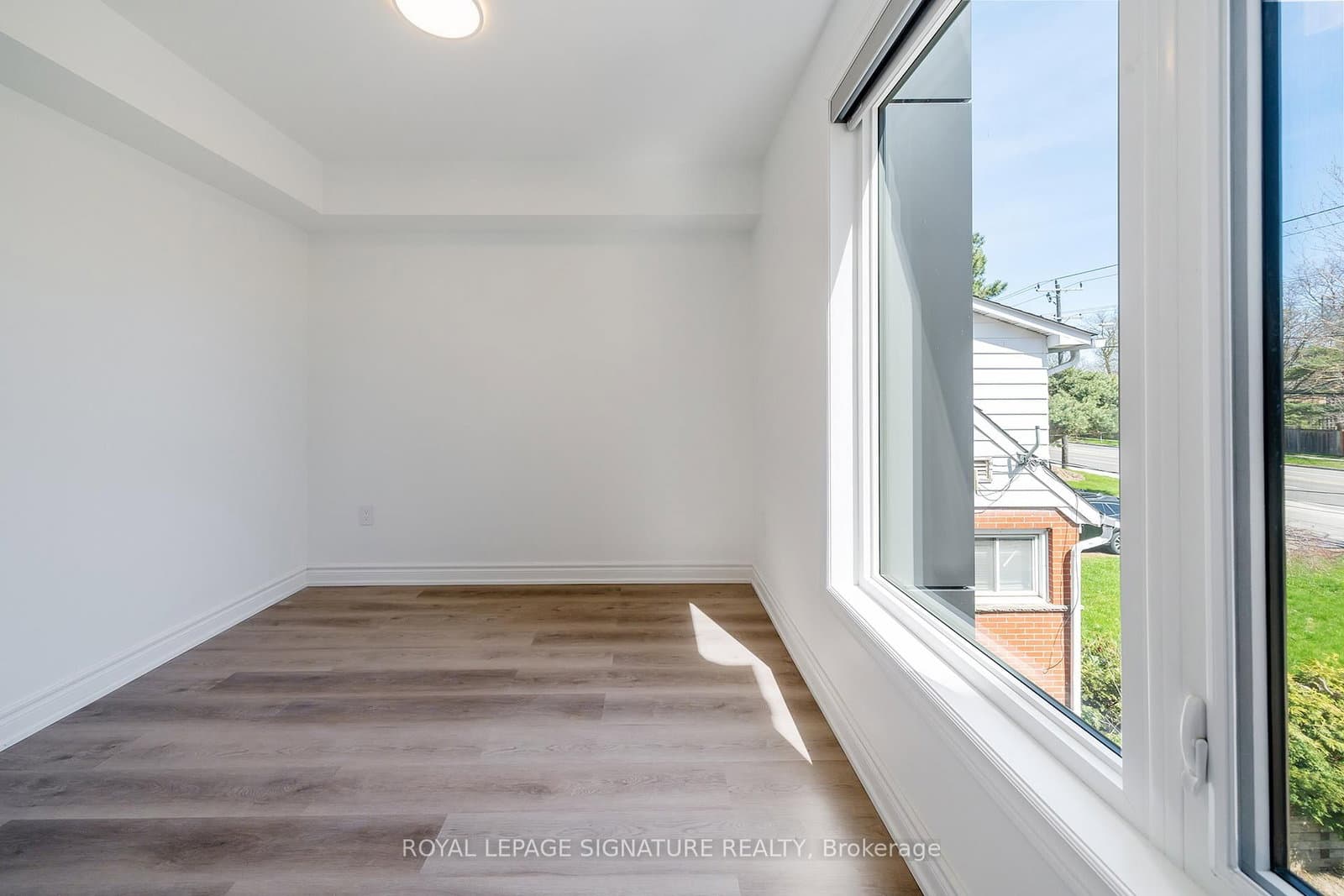 2052 Pharmacy Avenue, Unit 3 thumbnail 5