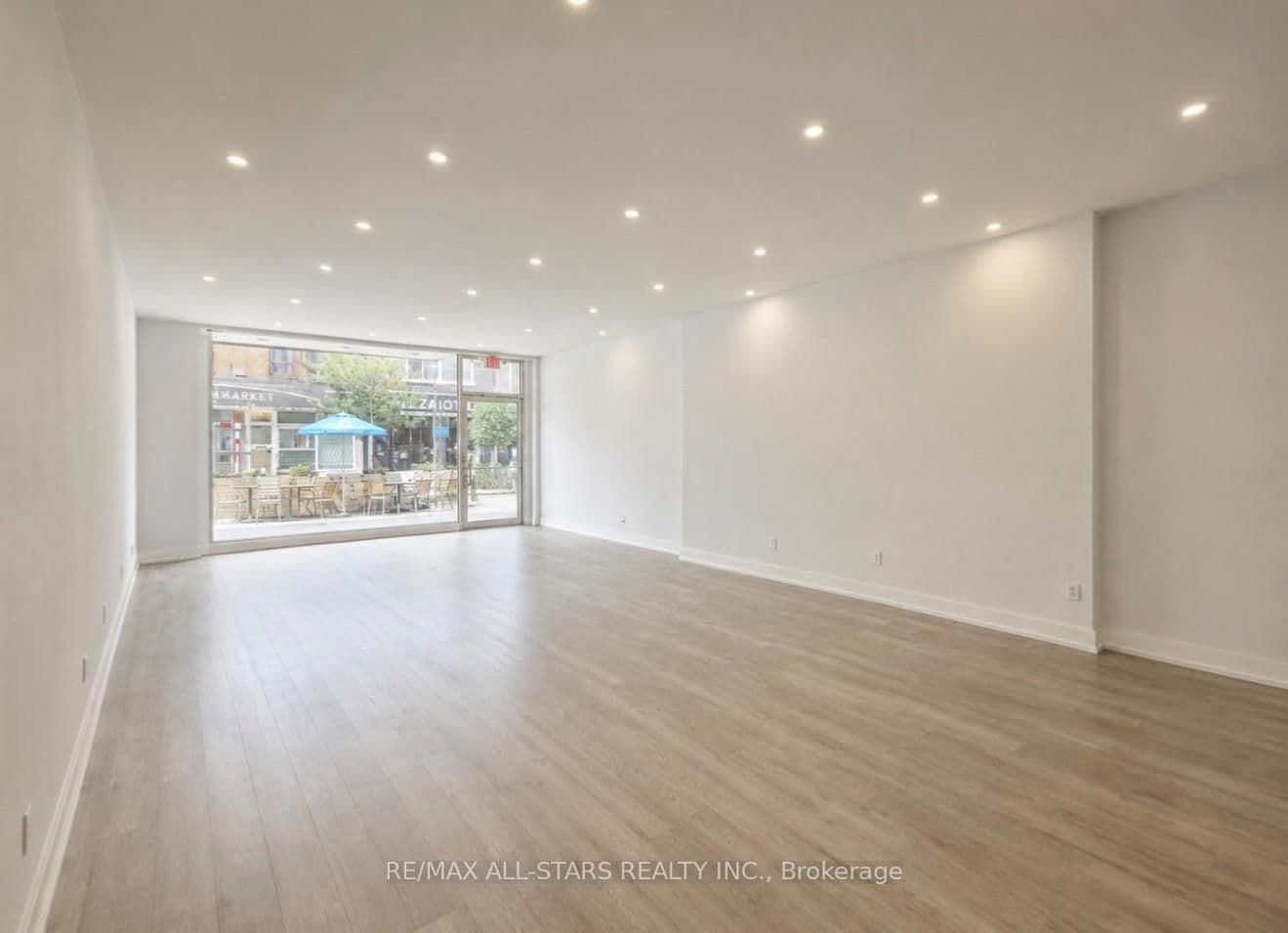715 Queen Street E, Unit 100 thumbnail 2