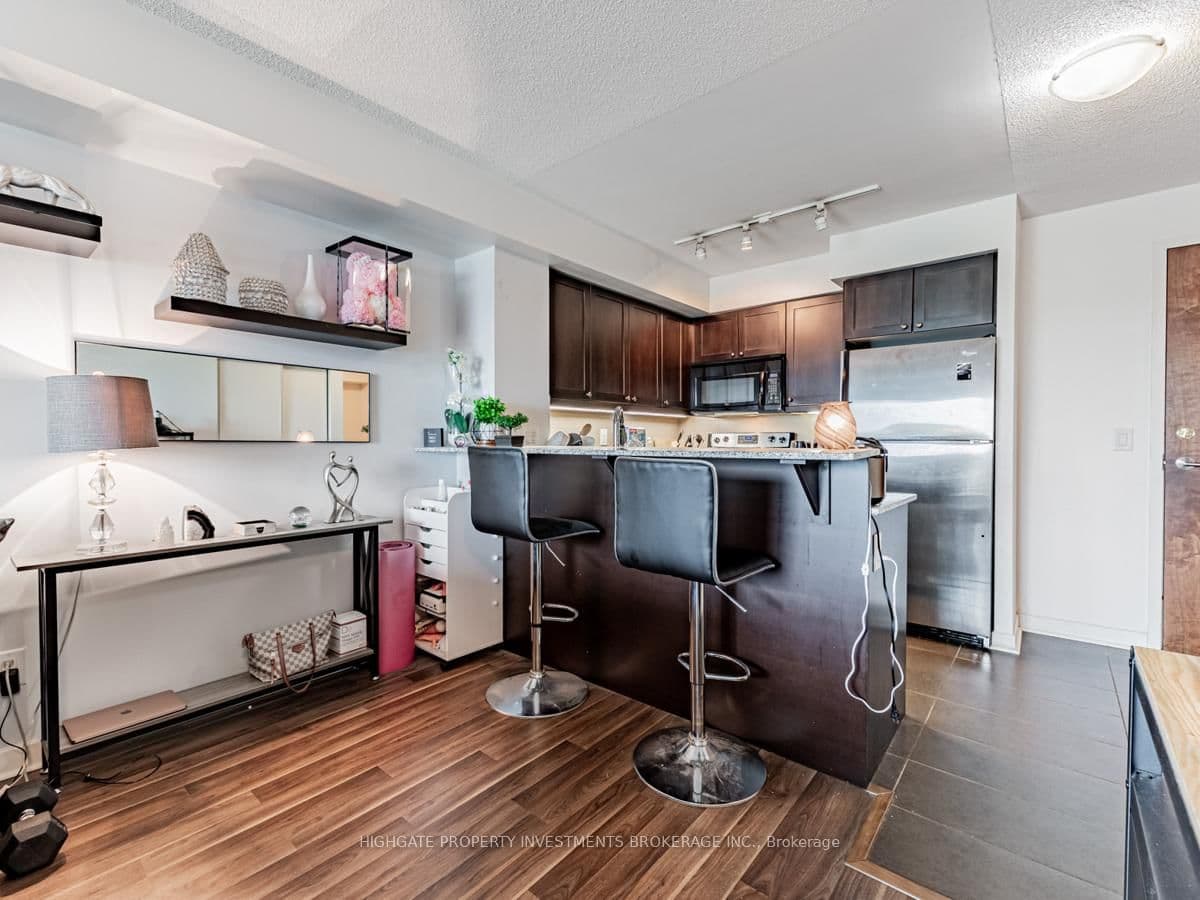 1235 Bayly Street, Unit 907 thumbnail 12