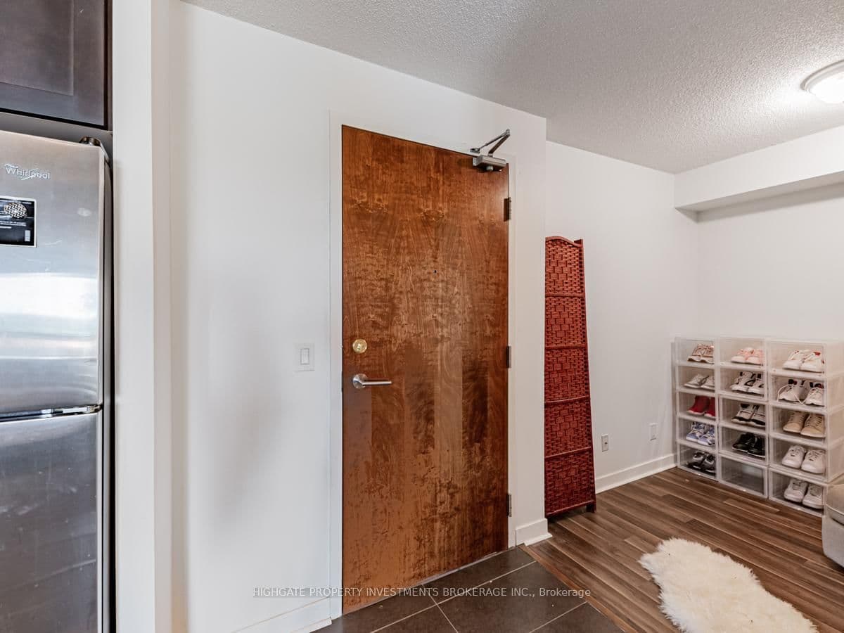 1235 Bayly Street, Unit 907 thumbnail 5