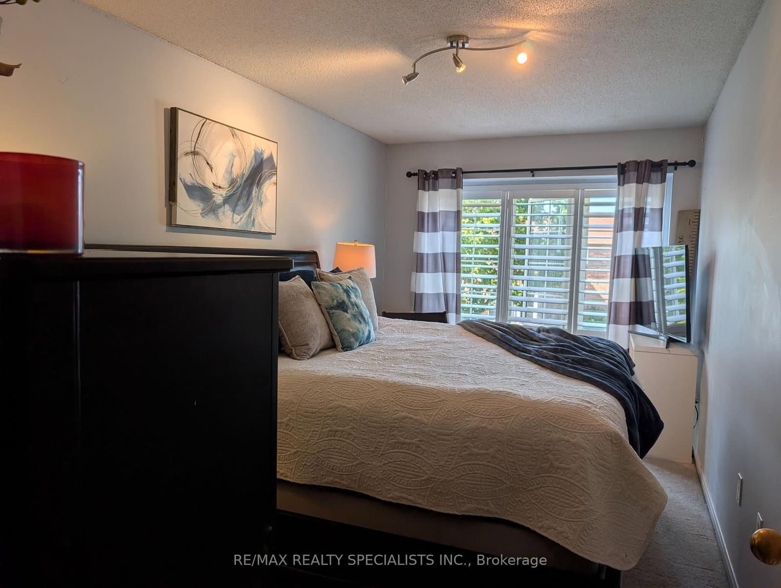 20 Thorp Crescent thumbnail 18
