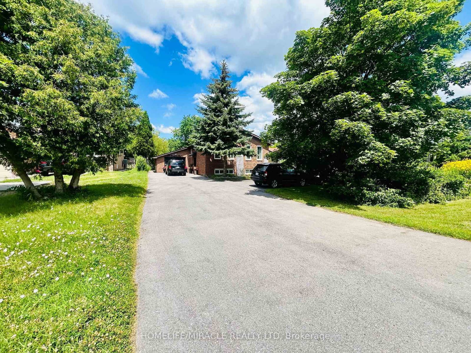 696 Sheppard Avenue thumbnail 31