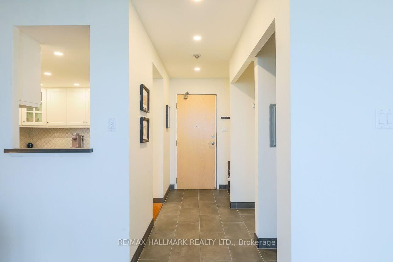 1 Greystone Walk Drive, Unit PH83 thumbnail 4
