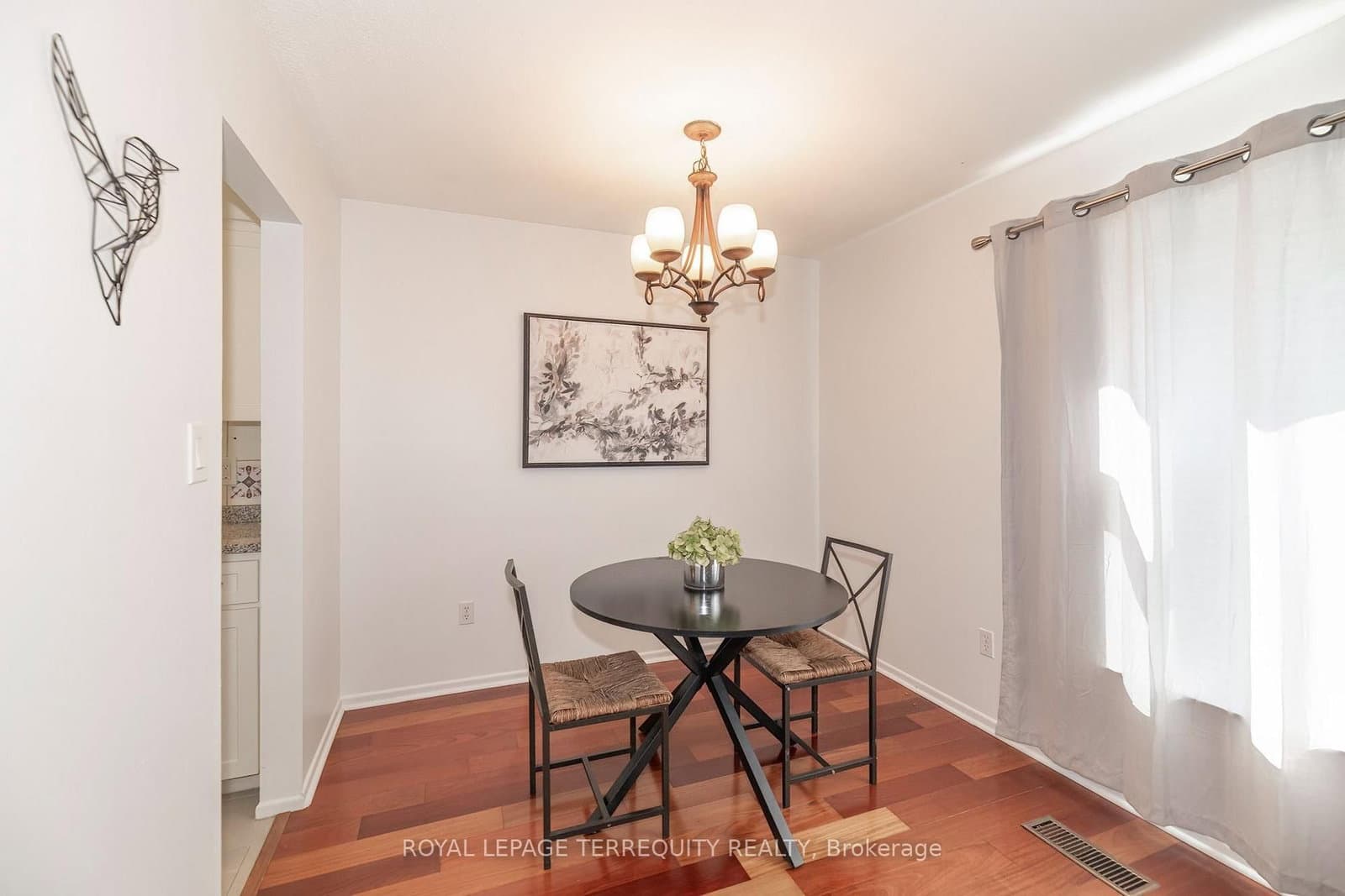 1214 Trowbridge Drive thumbnail 8
