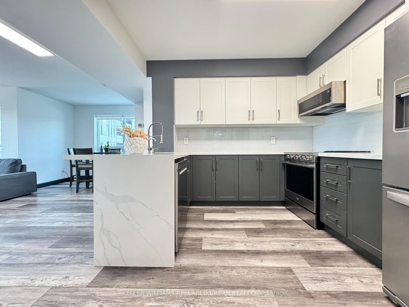 1235 Bayly Street, Unit 402 thumbnail 3