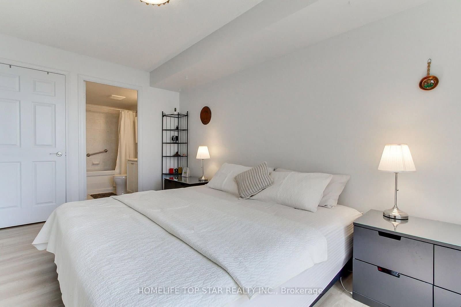 18 Mondeo Drive, Unit 1323 thumbnail 18