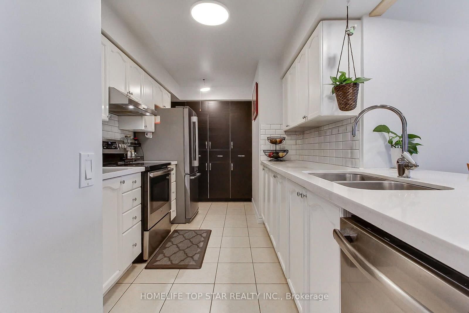 18 Mondeo Drive, Unit 1323 thumbnail 6