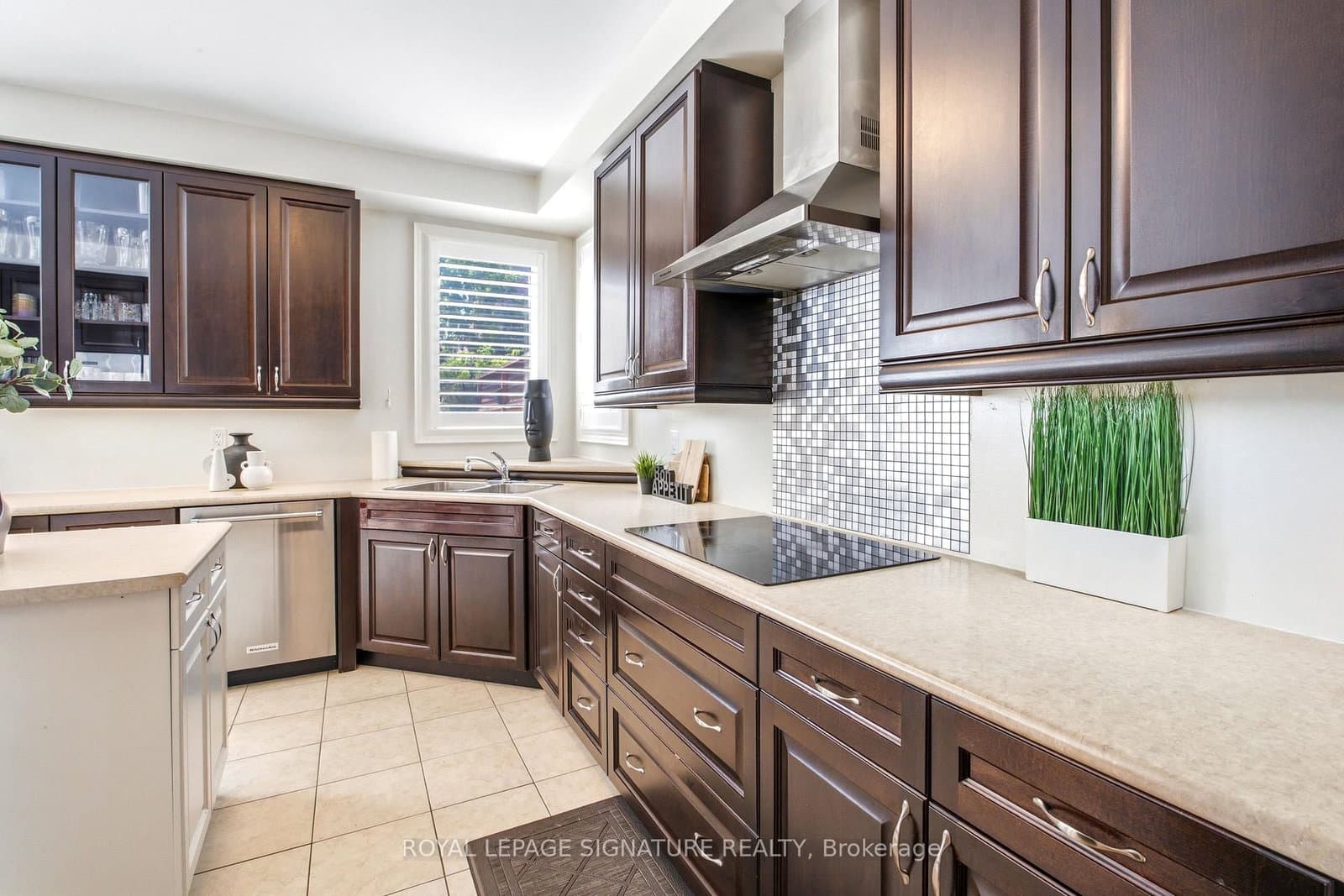 22 Northcastle Crescent thumbnail 14