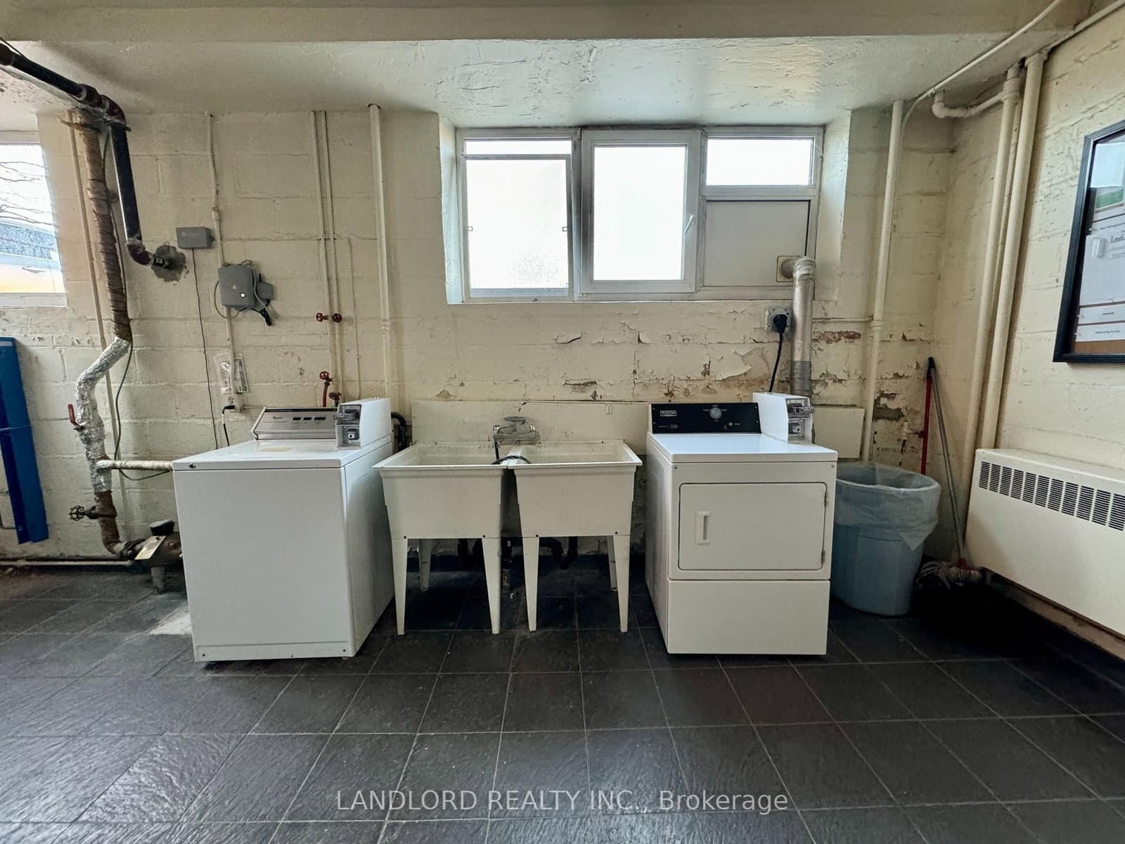 36 Wood Glen Road, Unit 302 thumbnail 14