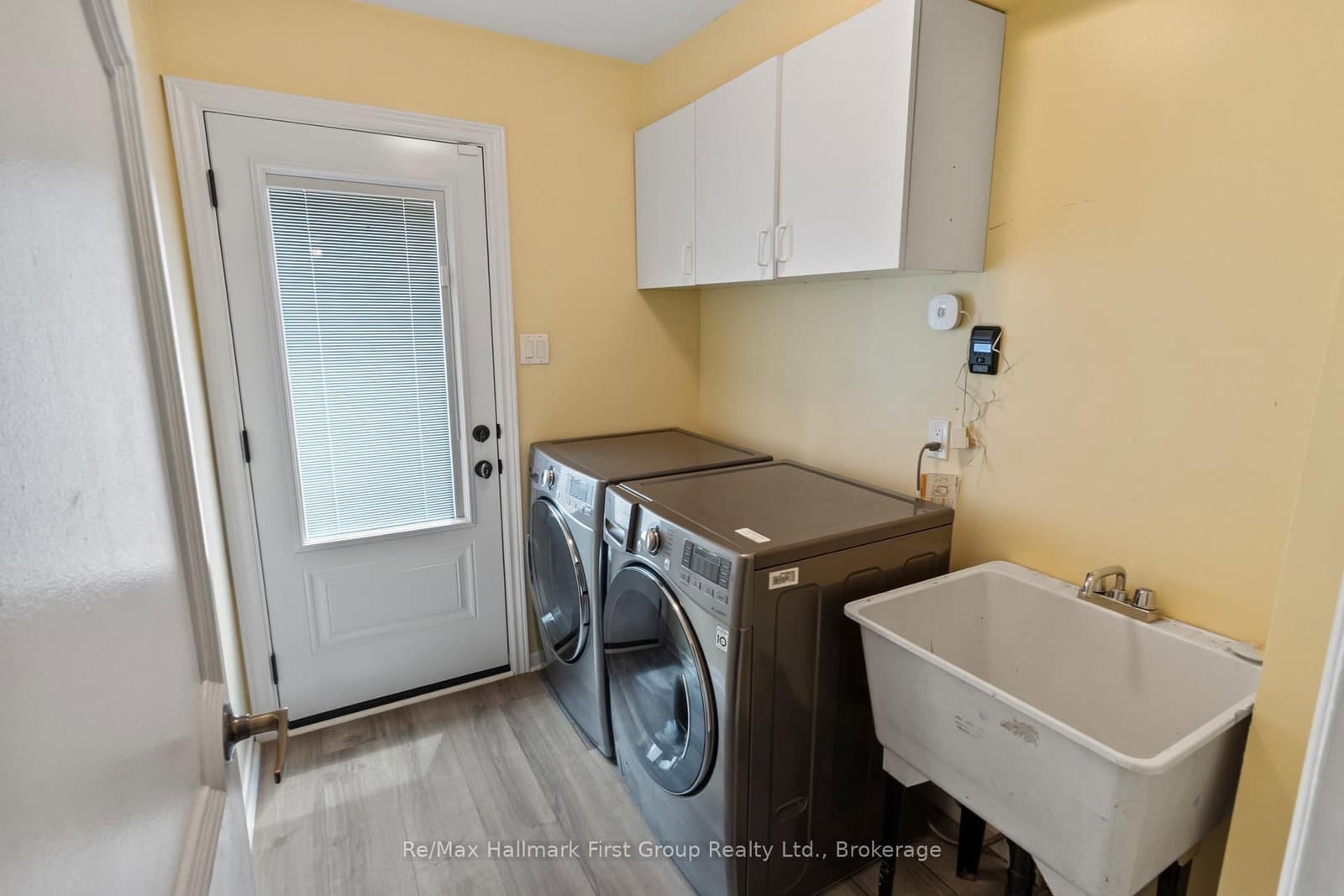 523 Reynolds Street thumbnail 24